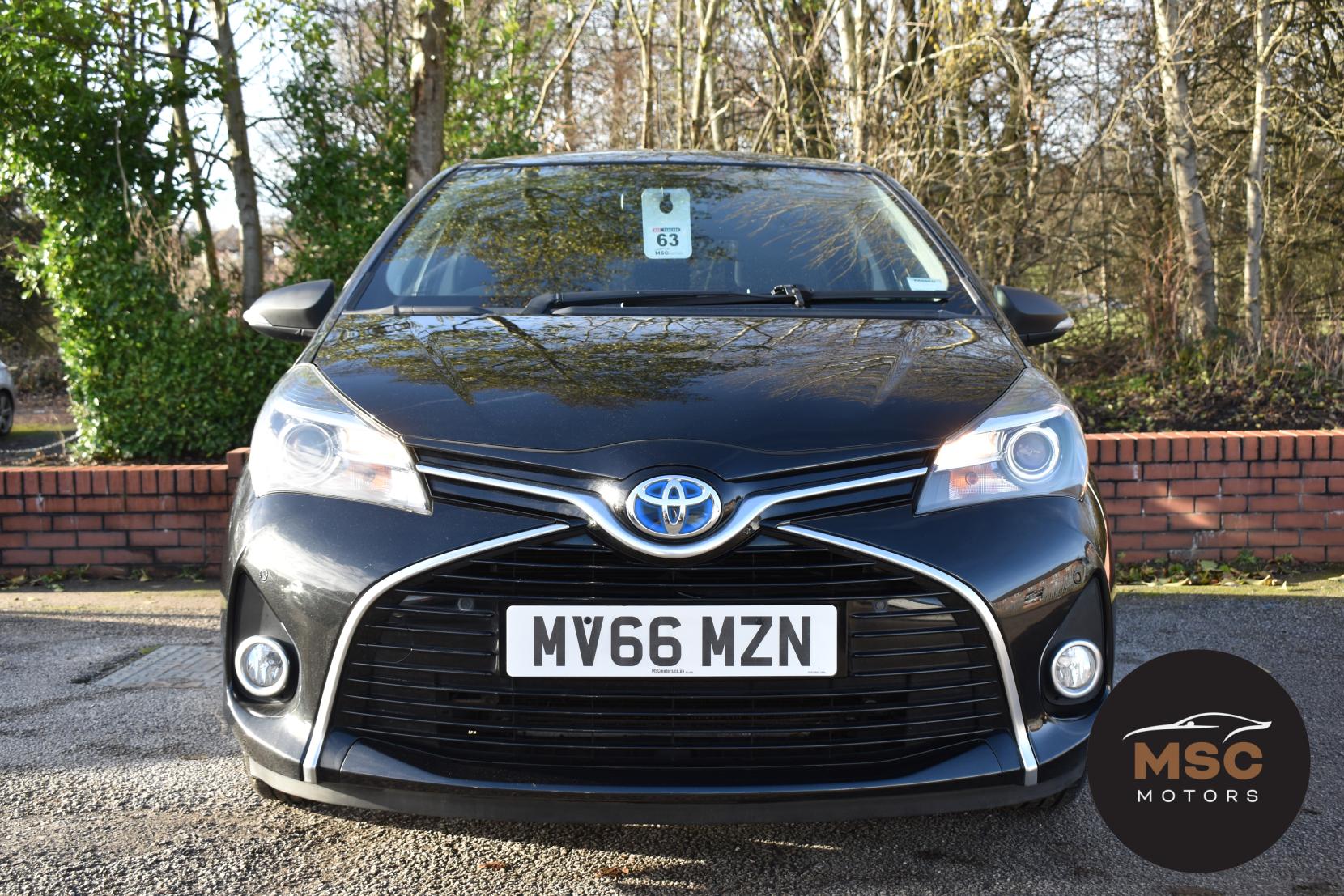 Toyota Yaris 1.5 VVT-h Icon Hatchback 5dr Petrol Hybrid E-CVT Euro 6 (101 ps)