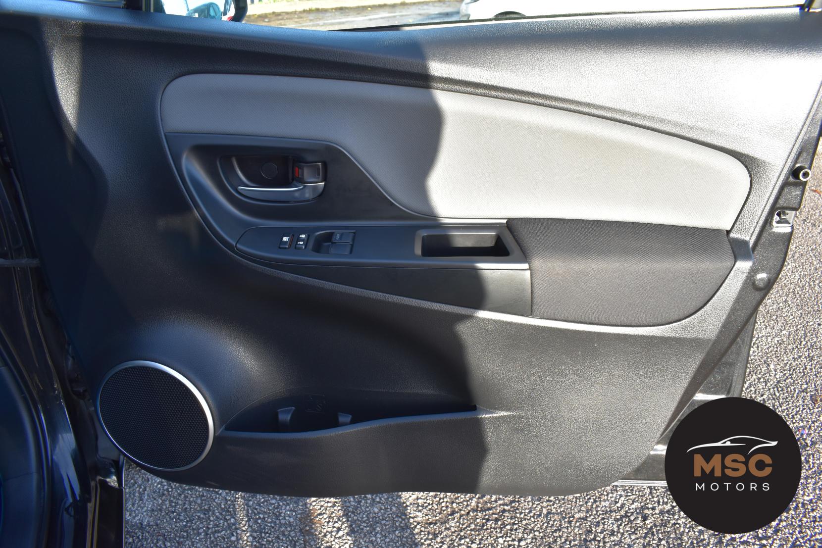 Toyota Yaris 1.5 VVT-h Icon Hatchback 5dr Petrol Hybrid E-CVT Euro 6 (101 ps)