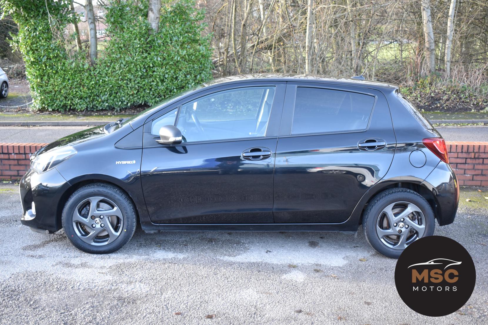 Toyota Yaris 1.5 VVT-h Icon Hatchback 5dr Petrol Hybrid E-CVT Euro 6 (101 ps)
