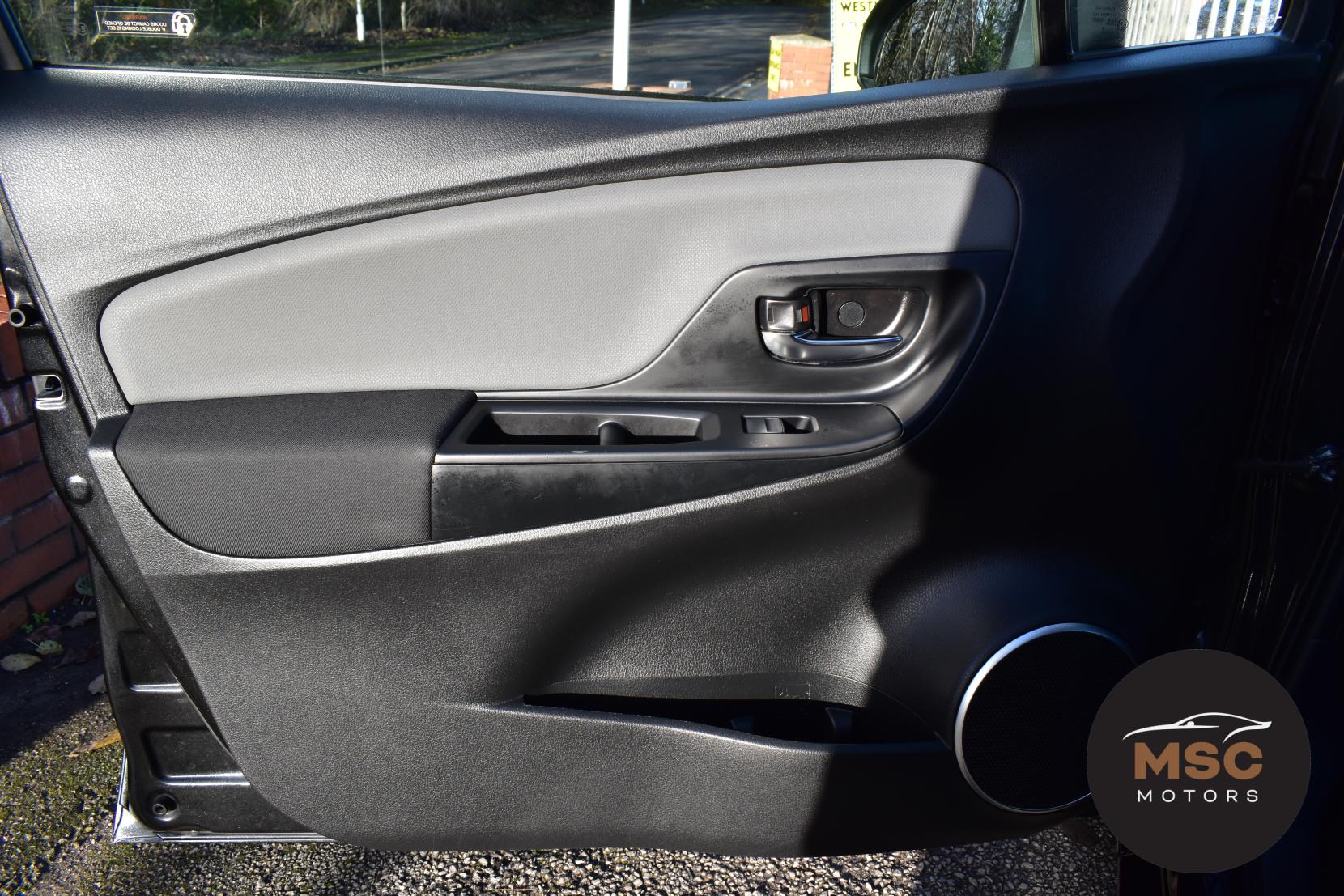 Toyota Yaris 1.5 VVT-h Icon Hatchback 5dr Petrol Hybrid E-CVT Euro 6 (101 ps)