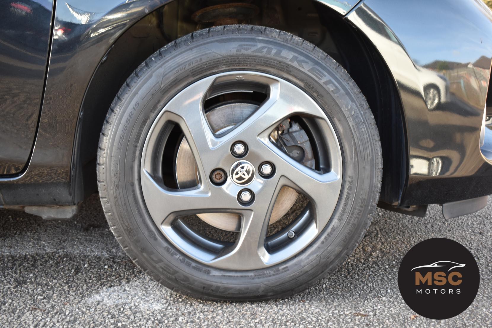 Toyota Yaris 1.5 VVT-h Icon Hatchback 5dr Petrol Hybrid E-CVT Euro 6 (101 ps)