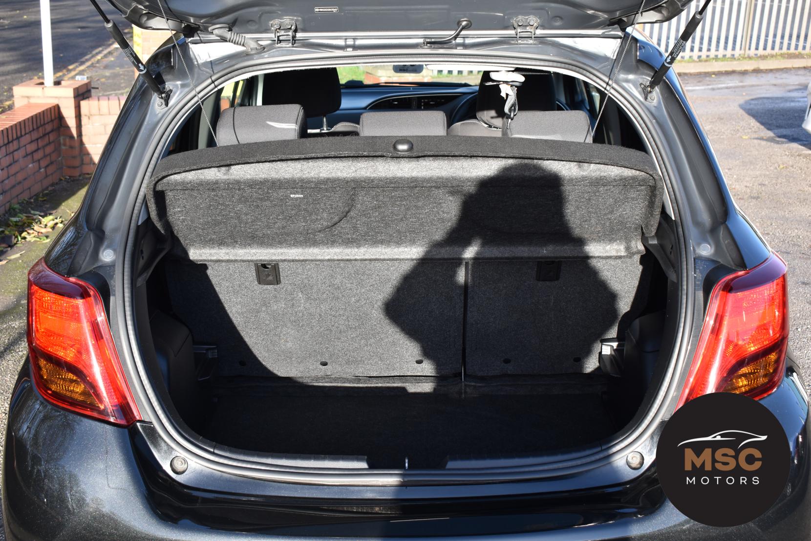 Toyota Yaris 1.5 VVT-h Icon Hatchback 5dr Petrol Hybrid E-CVT Euro 6 (101 ps)