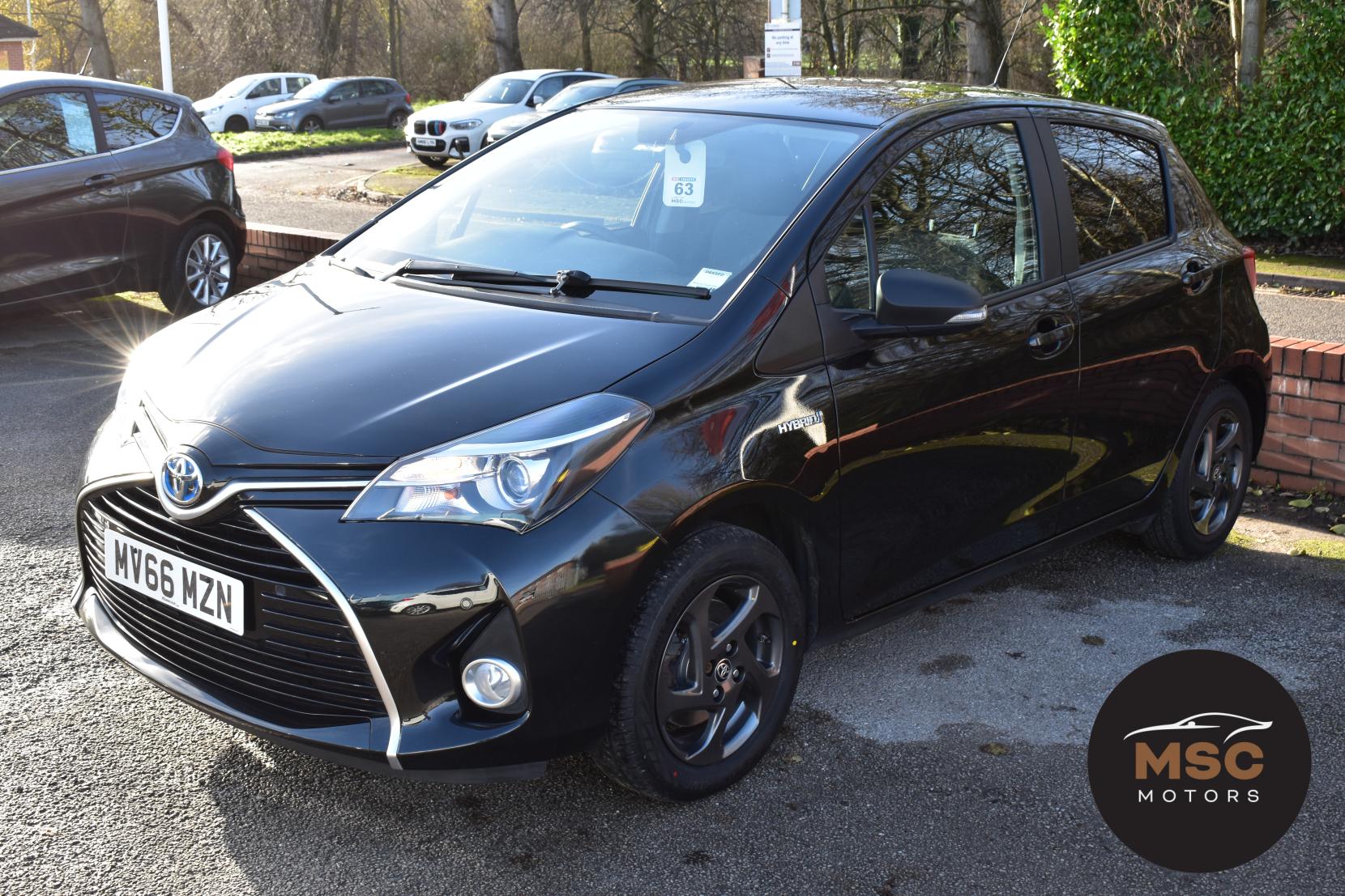 Toyota Yaris 1.5 VVT-h Icon Hatchback 5dr Petrol Hybrid E-CVT Euro 6 (101 ps)