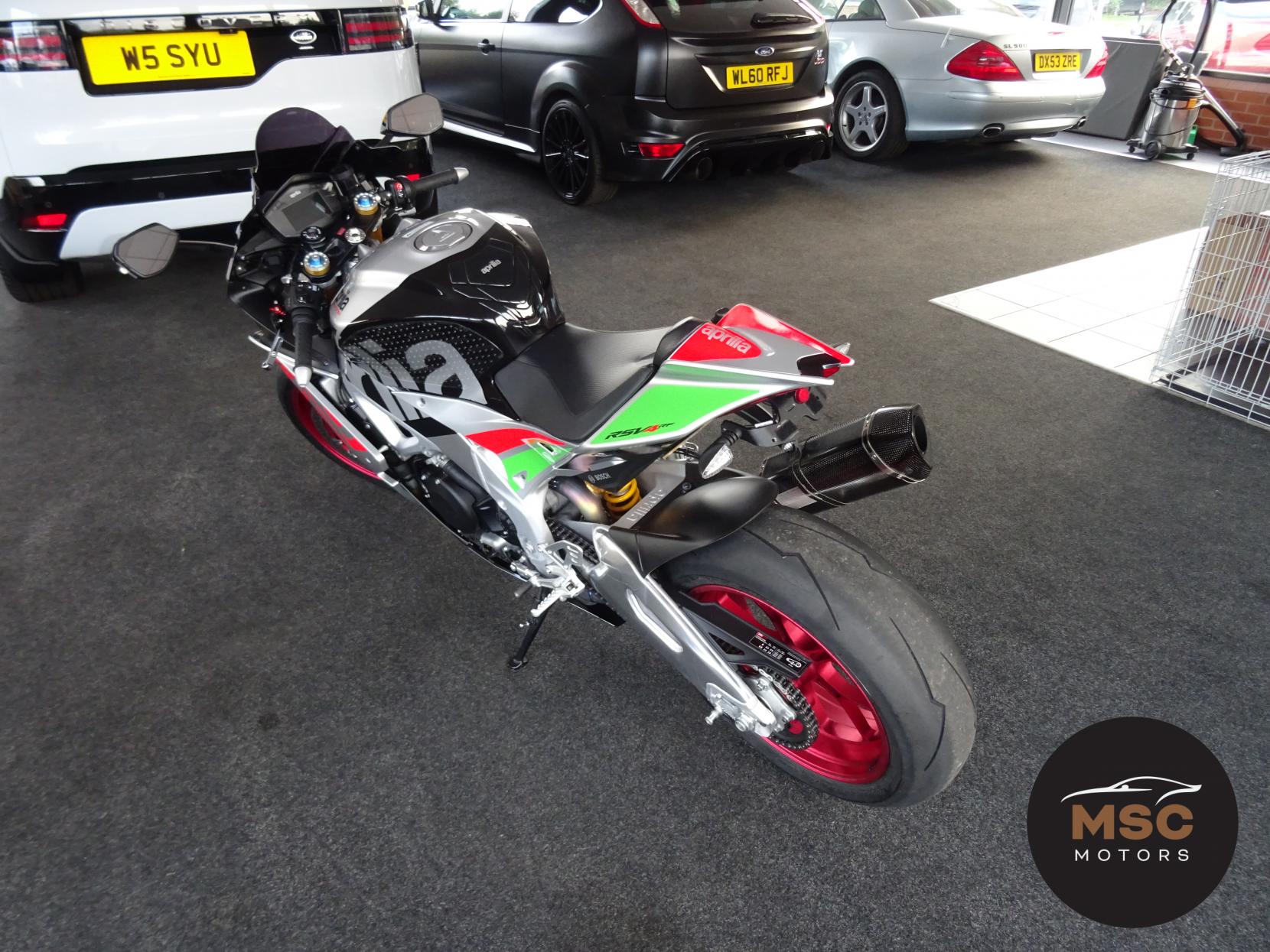 Aprilia RSV4 1000 RF APRC (AQS) Super Sports Petrol Manual (201 bhp)