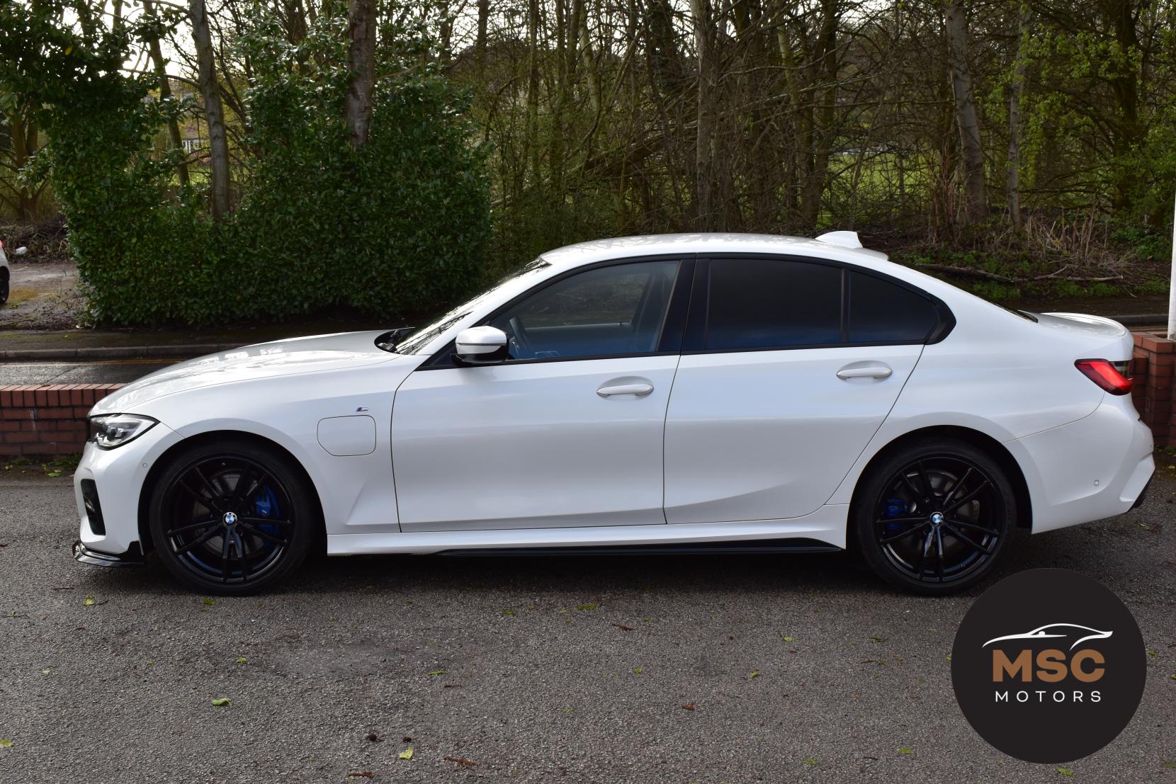 BMW 3 Series 2.0 330e 12kWh M Sport Saloon 4dr Petrol Plug-in Hybrid Auto Euro 6 (s/s) (292 ps)