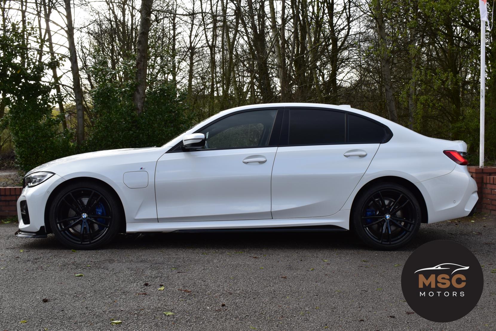 BMW 3 Series 2.0 330e 12kWh M Sport Saloon 4dr Petrol Plug-in Hybrid Auto Euro 6 (s/s) (292 ps)