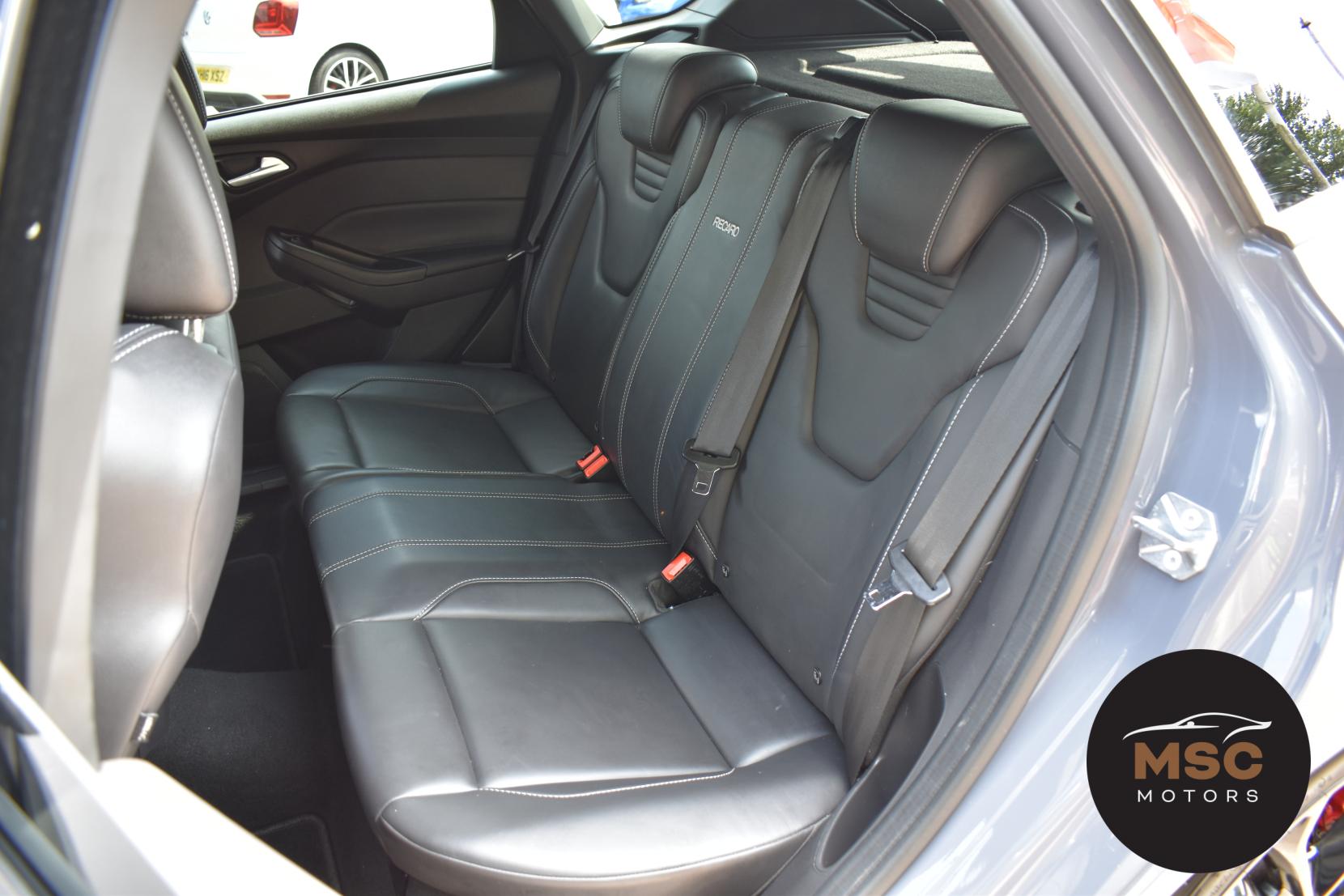 Ford Focus 2.0 TDCi ST-3 Hatchback 5dr Diesel Powershift Euro 6 (s/s) (185 ps)