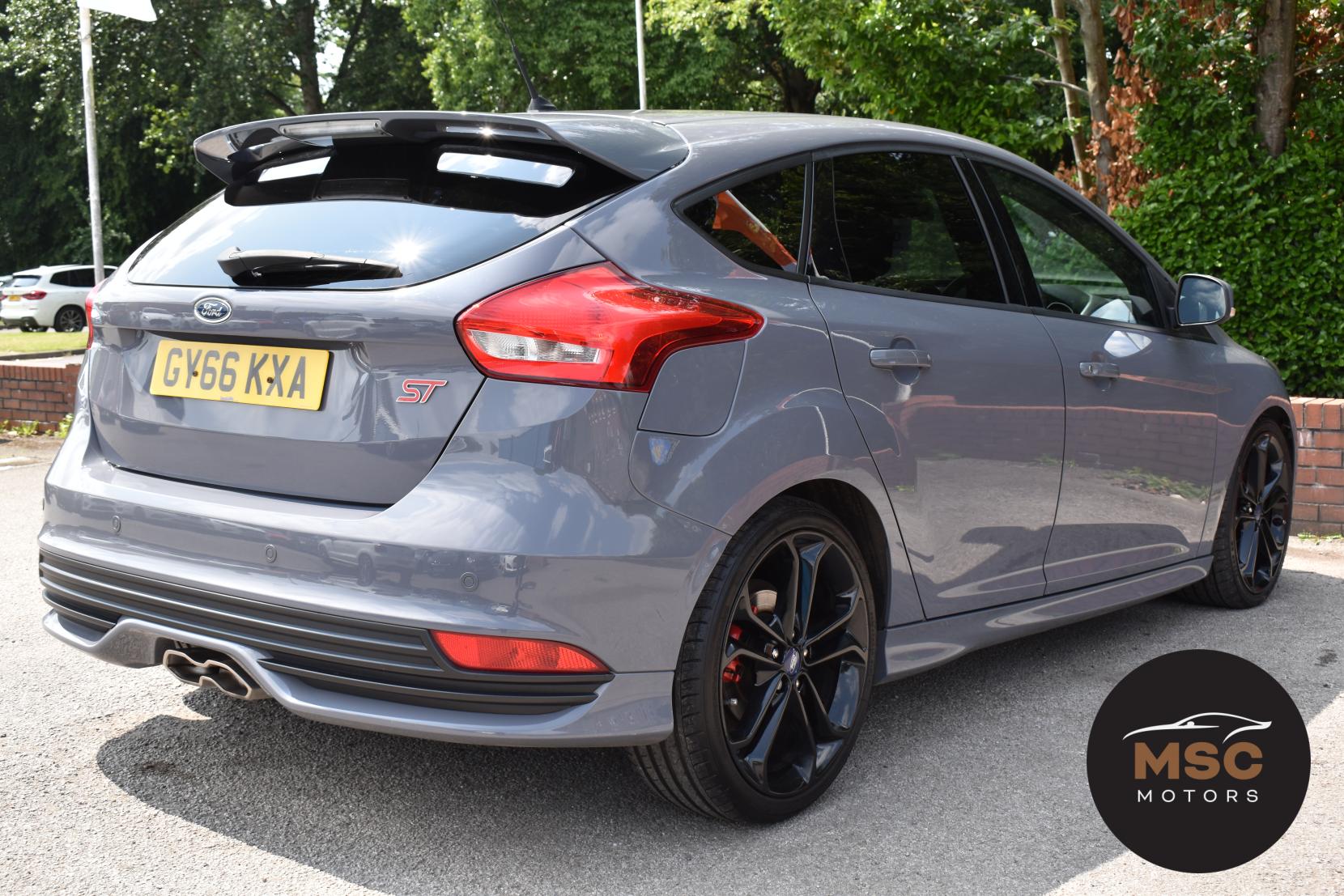 Ford Focus 2.0 TDCi ST-3 Hatchback 5dr Diesel Powershift Euro 6 (s/s) (185 ps)