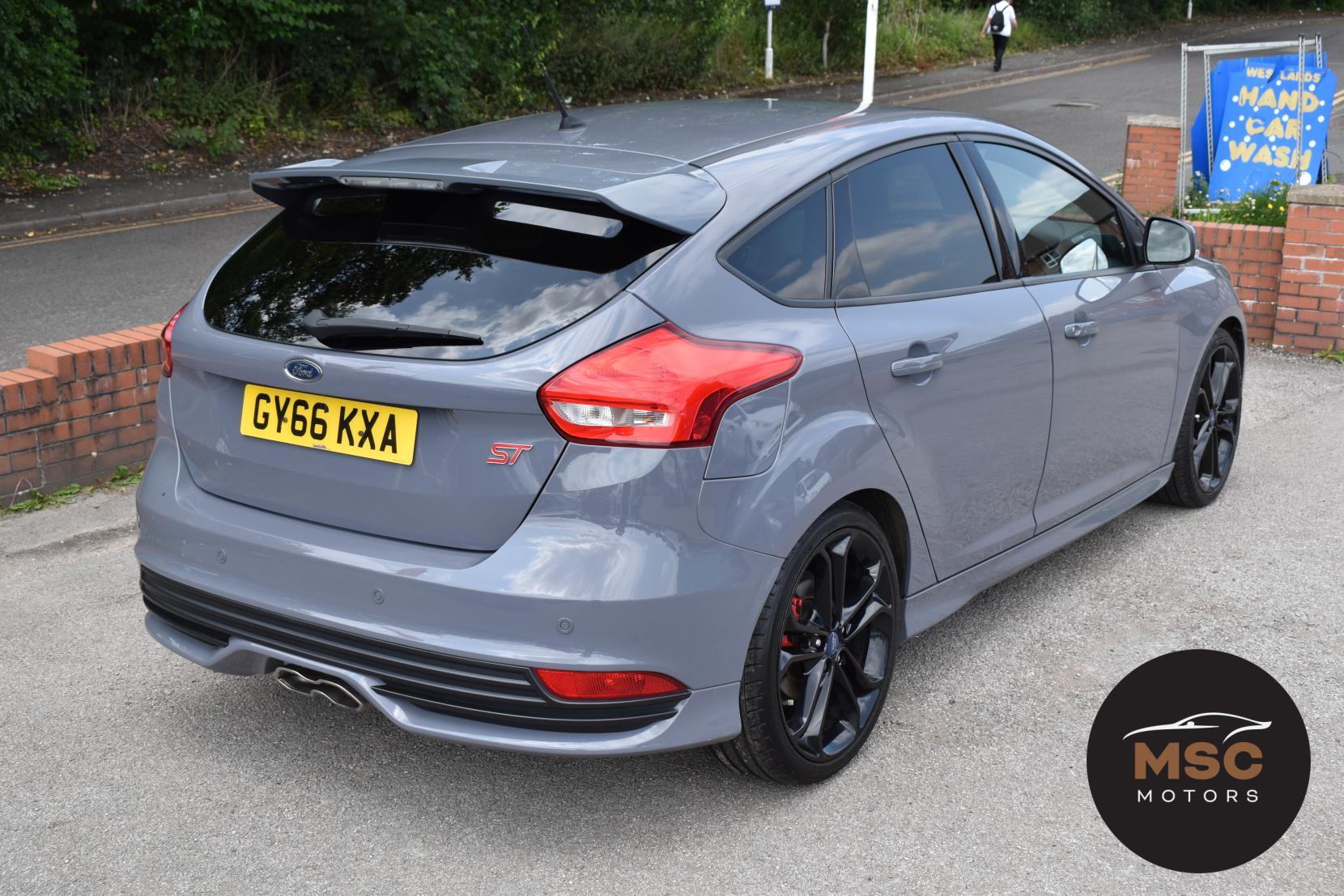 Ford Focus 2.0 TDCi ST-3 Hatchback 5dr Diesel Powershift Euro 6 (s/s) (185 ps)