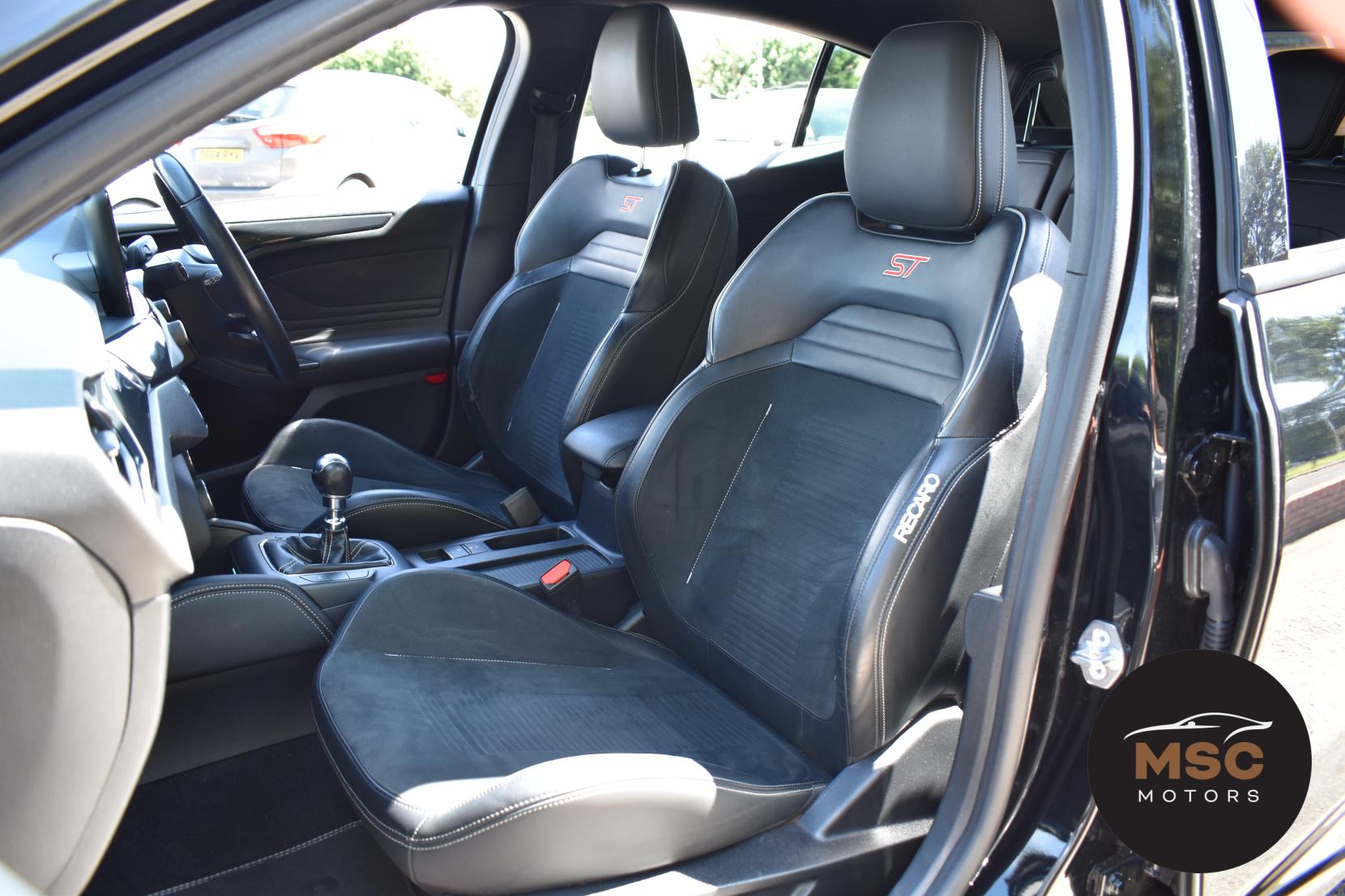 Ford Focus 2.3T EcoBoost ST Hatchback 5dr Petrol Manual Euro 6 (s/s) (280 ps)