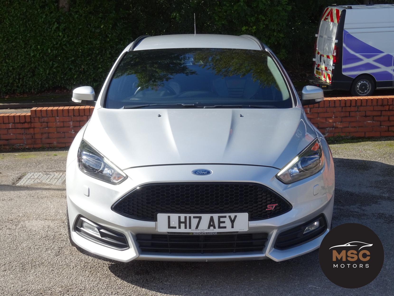 Ford Focus 2.0T EcoBoost ST-3 Estate 5dr Petrol Manual Euro 6 (s/s) (250 ps)