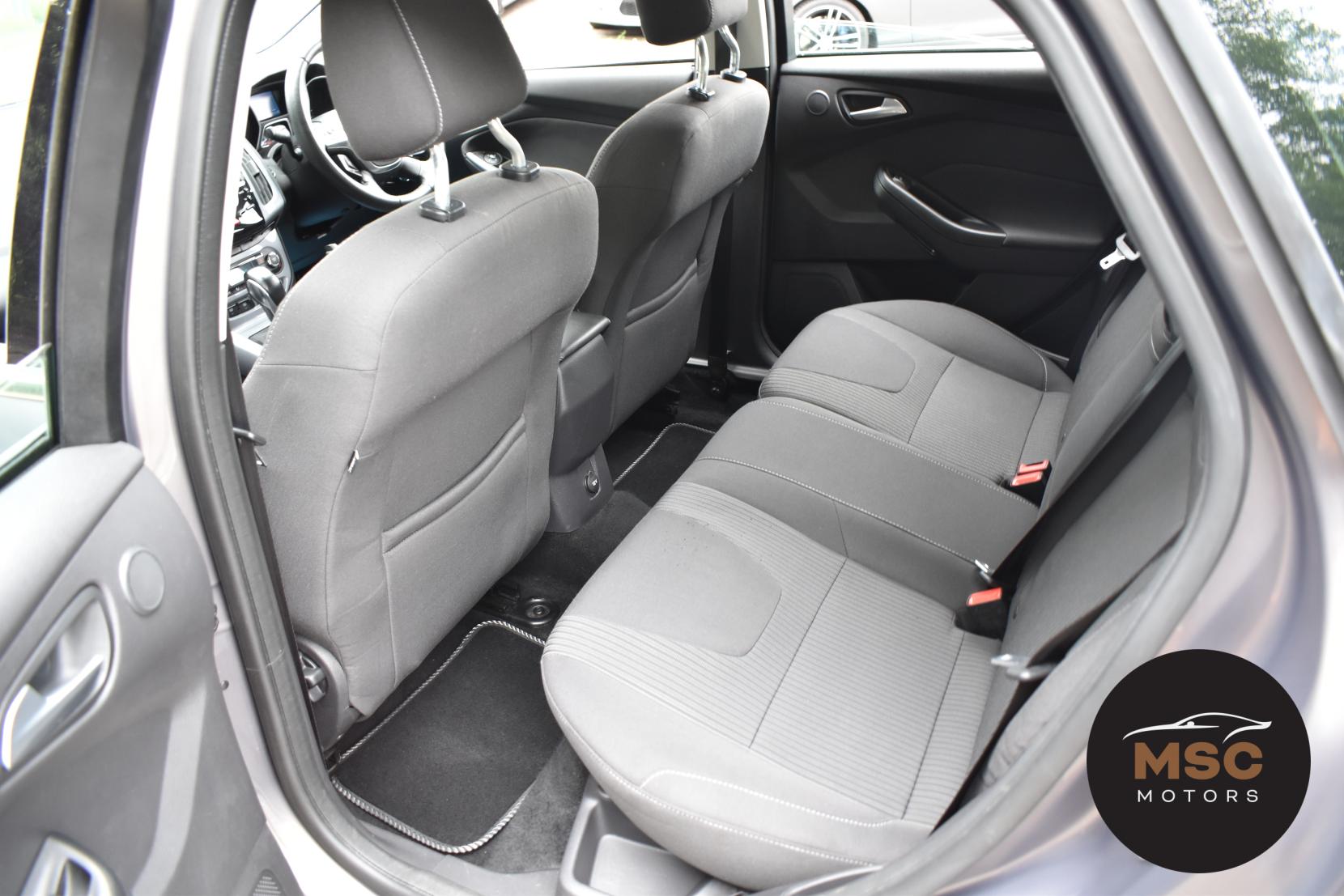 Ford Focus 2.0 TDCi Titanium Hatchback 5dr Diesel Powershift Euro 5 (140 ps)