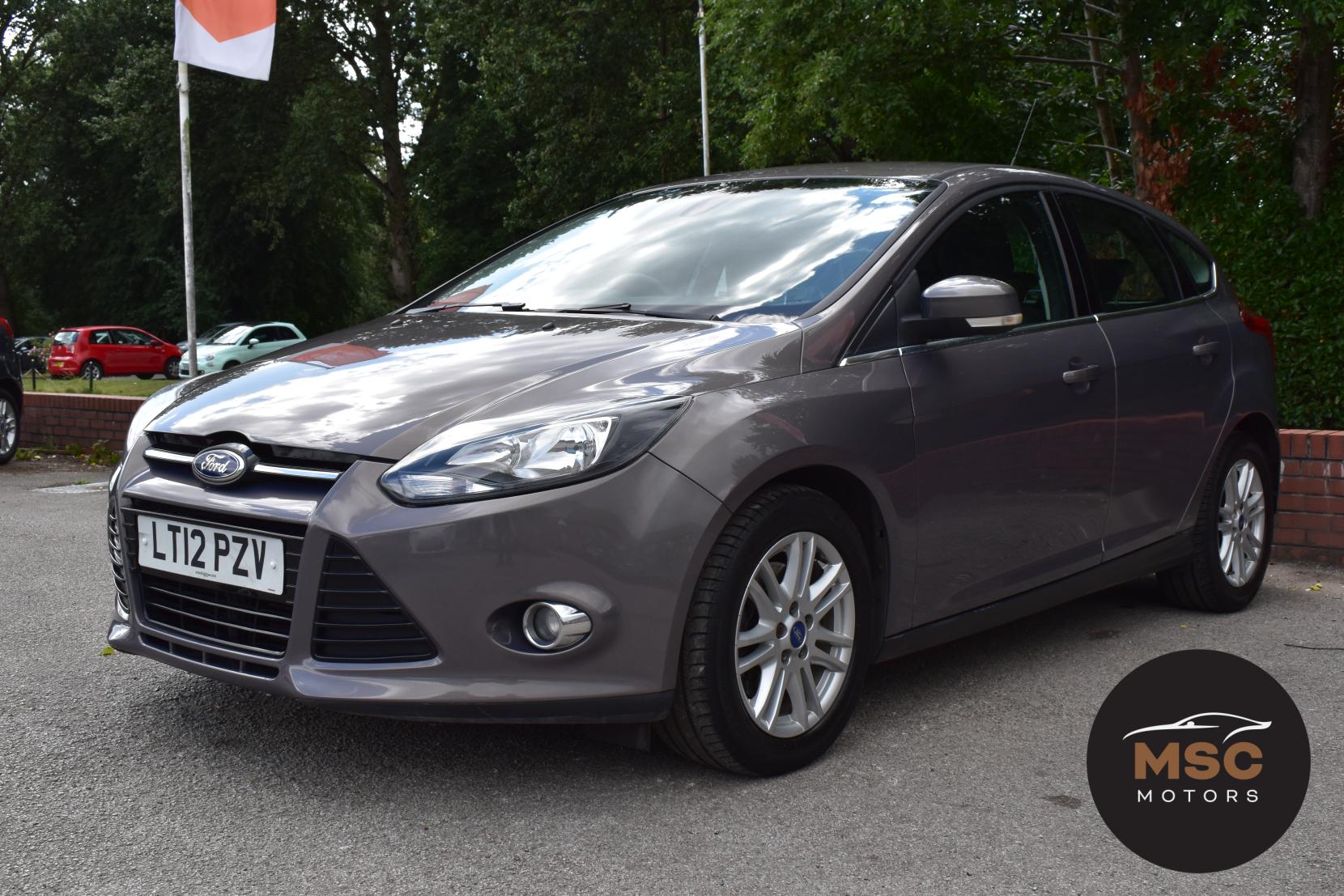 Ford Focus 2.0 TDCi Titanium Hatchback 5dr Diesel Powershift Euro 5 (140 ps)