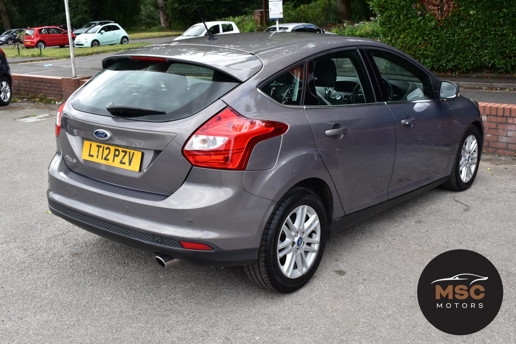 Ford Focus 2.0 TDCi Titanium Hatchback 5dr Diesel Powershift Euro 5 (140 ps)