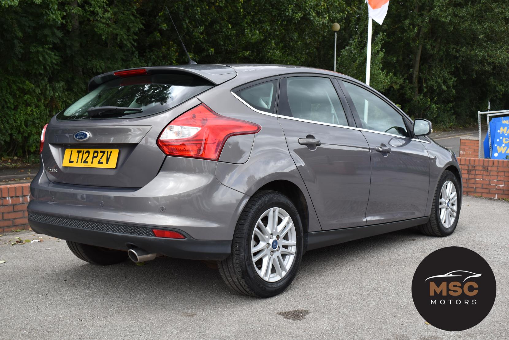 Ford Focus 2.0 TDCi Titanium Hatchback 5dr Diesel Powershift Euro 5 (140 ps)