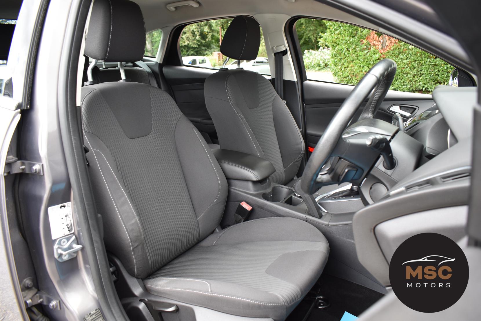 Ford Focus 2.0 TDCi Titanium Hatchback 5dr Diesel Powershift Euro 5 (140 ps)