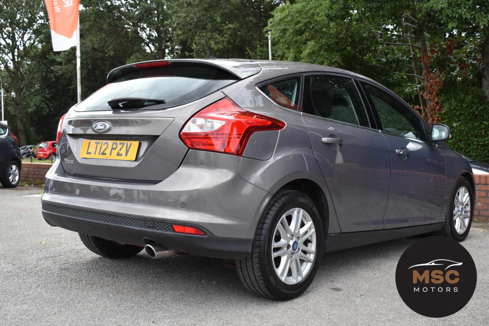 Ford Focus 2.0 TDCi Titanium Hatchback 5dr Diesel Powershift Euro 5 (140 ps)