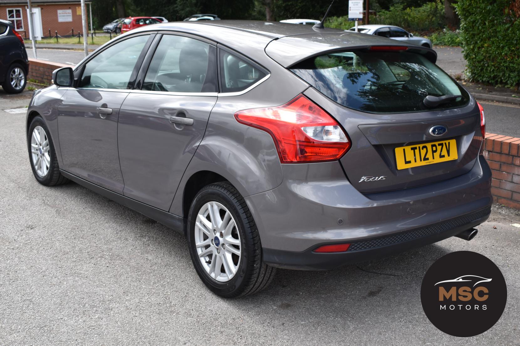 Ford Focus 2.0 TDCi Titanium Hatchback 5dr Diesel Powershift Euro 5 (140 ps)