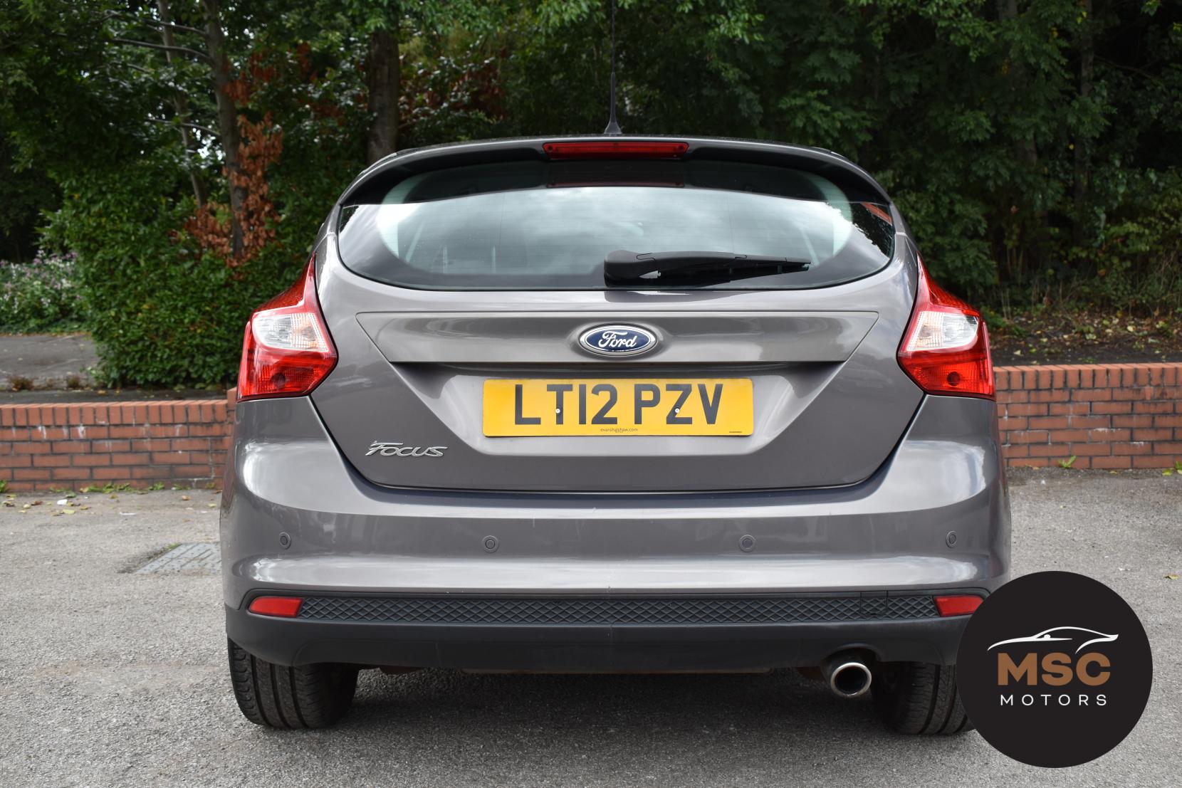 Ford Focus 2.0 TDCi Titanium Hatchback 5dr Diesel Powershift Euro 5 (140 ps)
