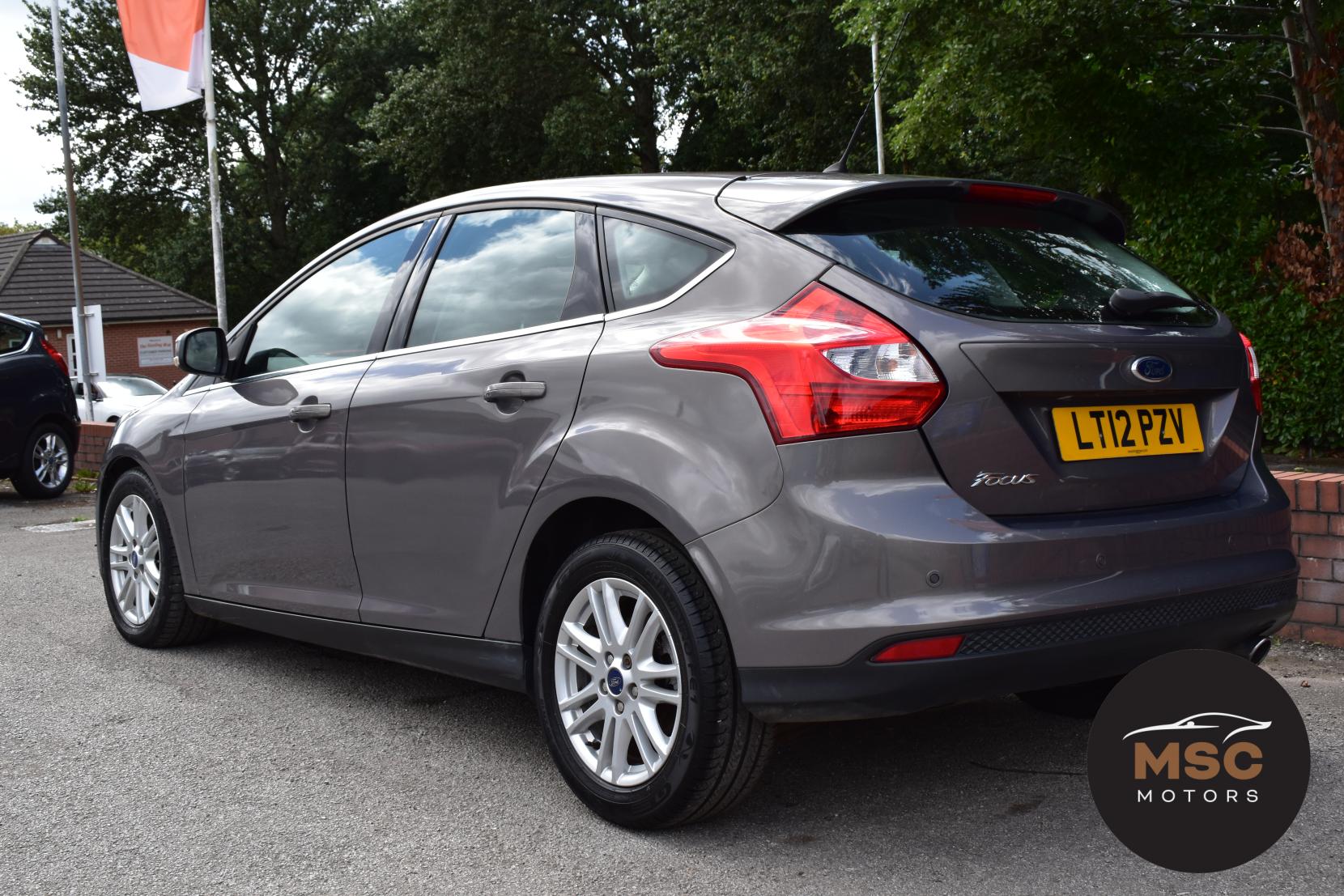Ford Focus 2.0 TDCi Titanium Hatchback 5dr Diesel Powershift Euro 5 (140 ps)
