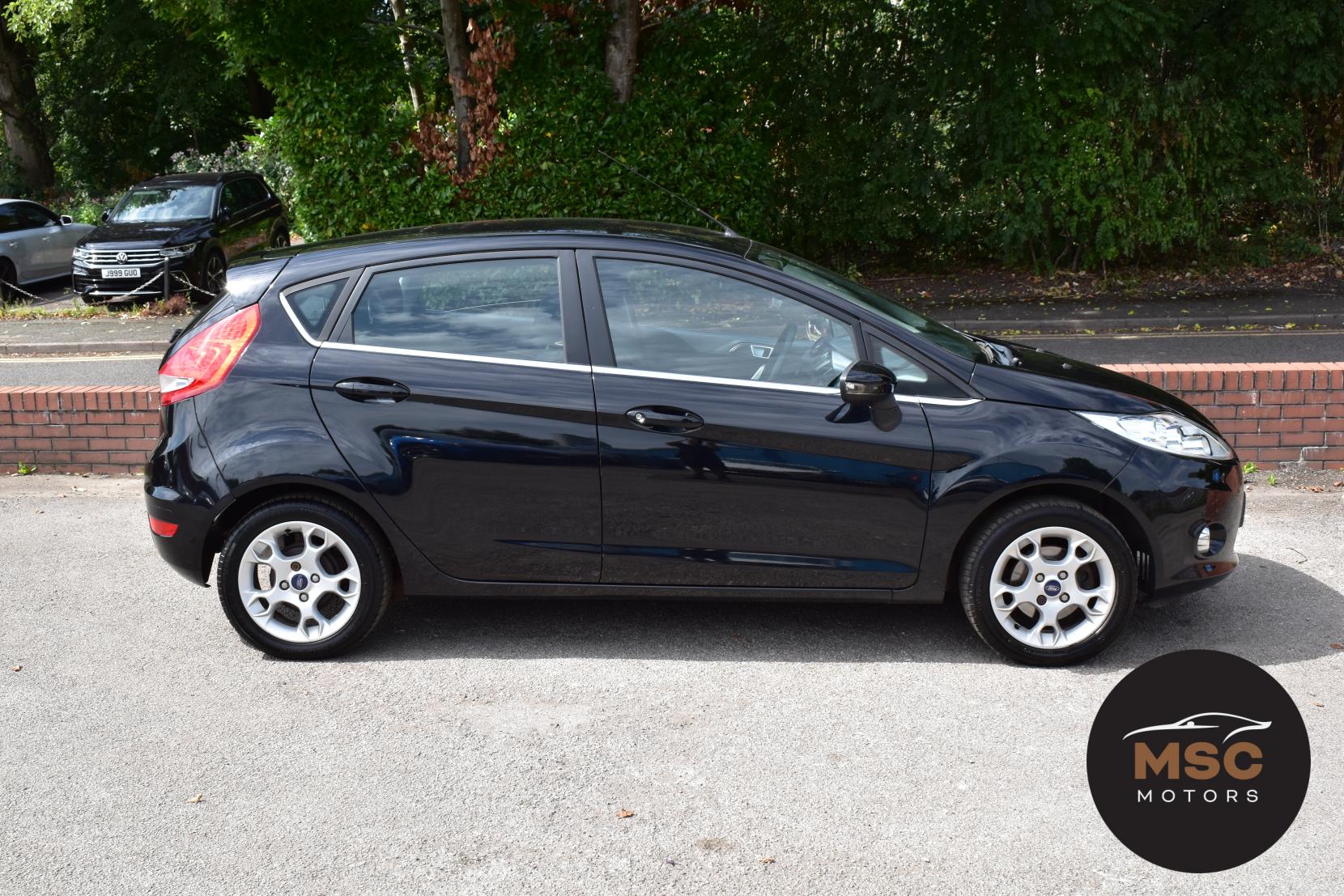 Ford Fiesta 1.25 Zetec Hatchback 5dr Petrol Manual (129 g/km, 81 bhp)
