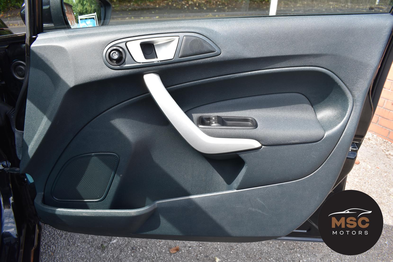 Ford Fiesta 1.25 Zetec Hatchback 5dr Petrol Manual (129 g/km, 81 bhp)
