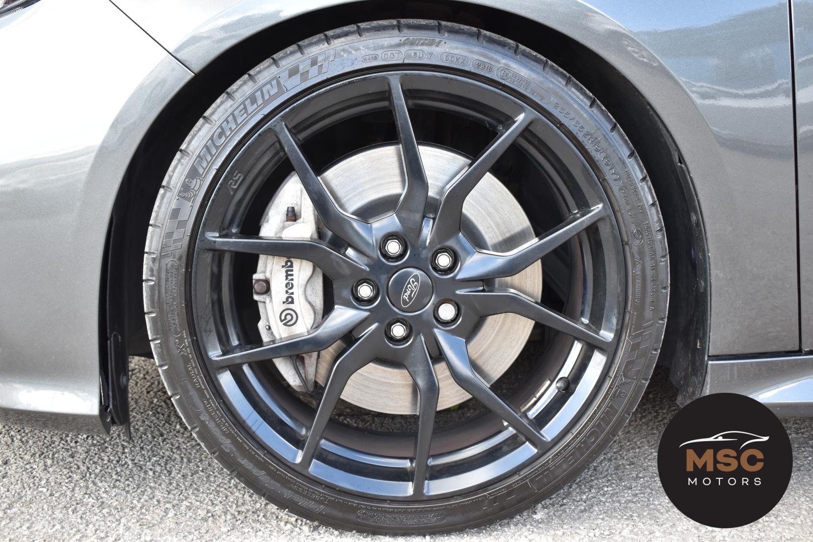 Ford Focus 2.3T EcoBoost RS Hatchback 5dr Petrol Manual AWD Euro 6 (s/s) (350 ps)