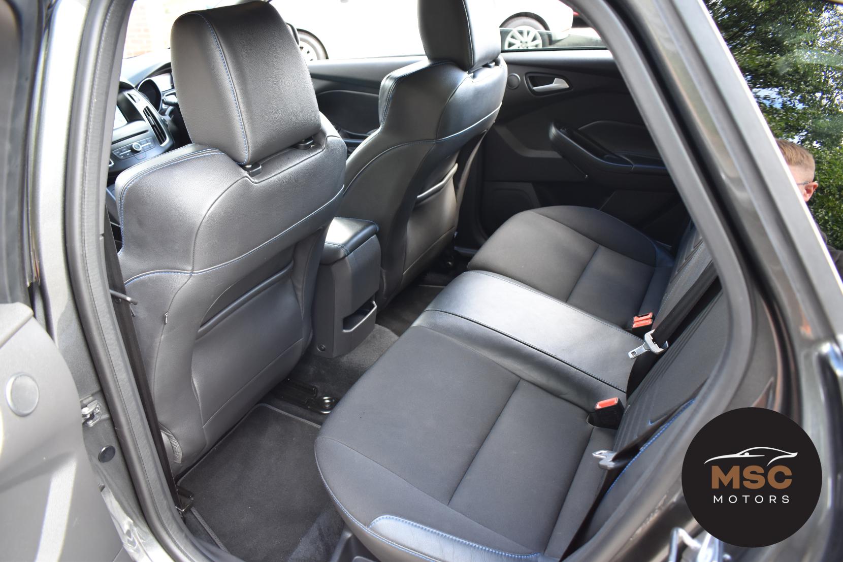 Ford Focus 2.3T EcoBoost RS Hatchback 5dr Petrol Manual AWD Euro 6 (s/s) (350 ps)