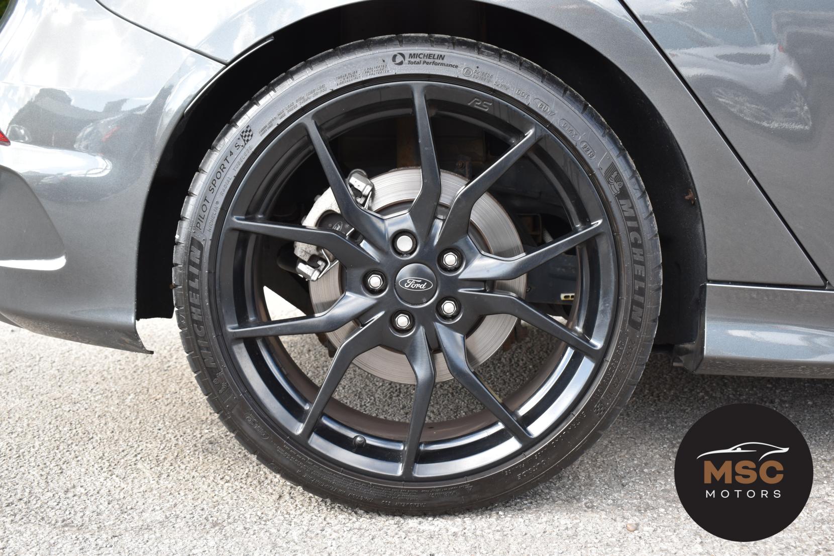 Ford Focus 2.3T EcoBoost RS Hatchback 5dr Petrol Manual AWD Euro 6 (s/s) (350 ps)
