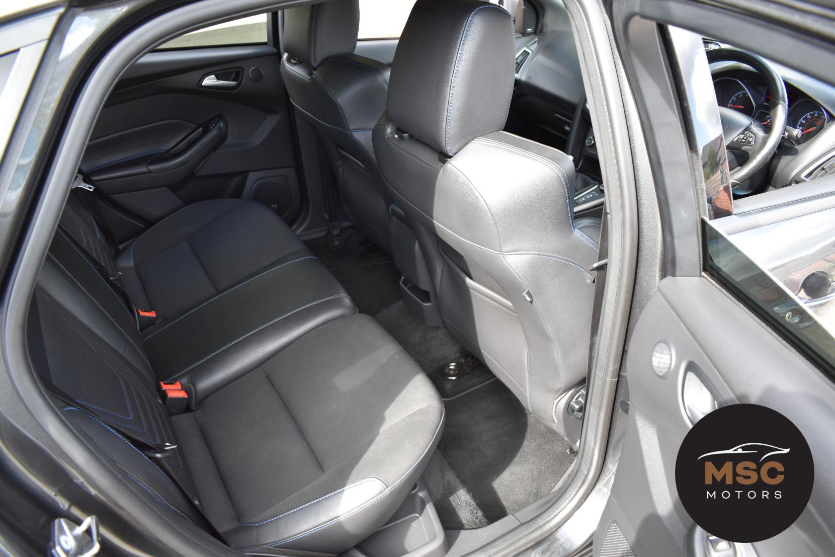 Ford Focus 2.3T EcoBoost RS Hatchback 5dr Petrol Manual AWD Euro 6 (s/s) (350 ps)