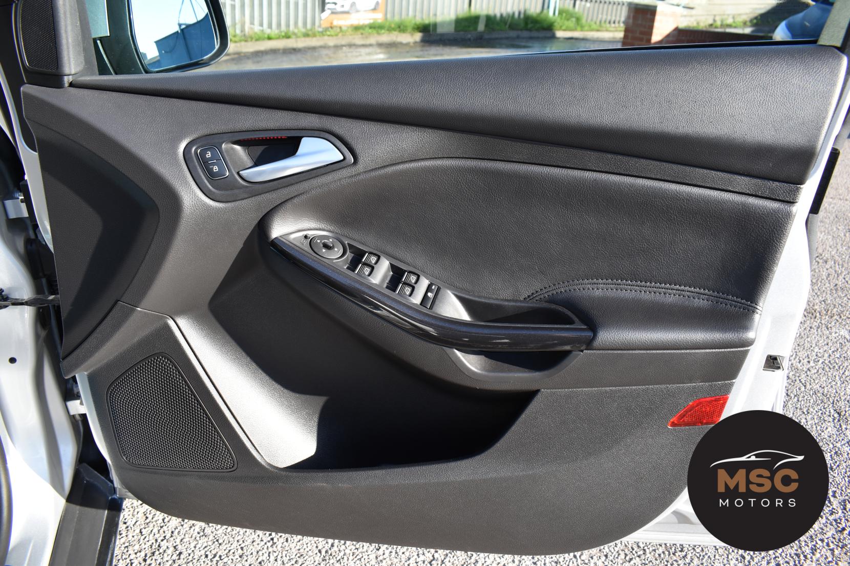 Ford Focus 1.0T EcoBoost Titanium X Estate 5dr Petrol Auto Euro 6 (s/s) (125 ps)