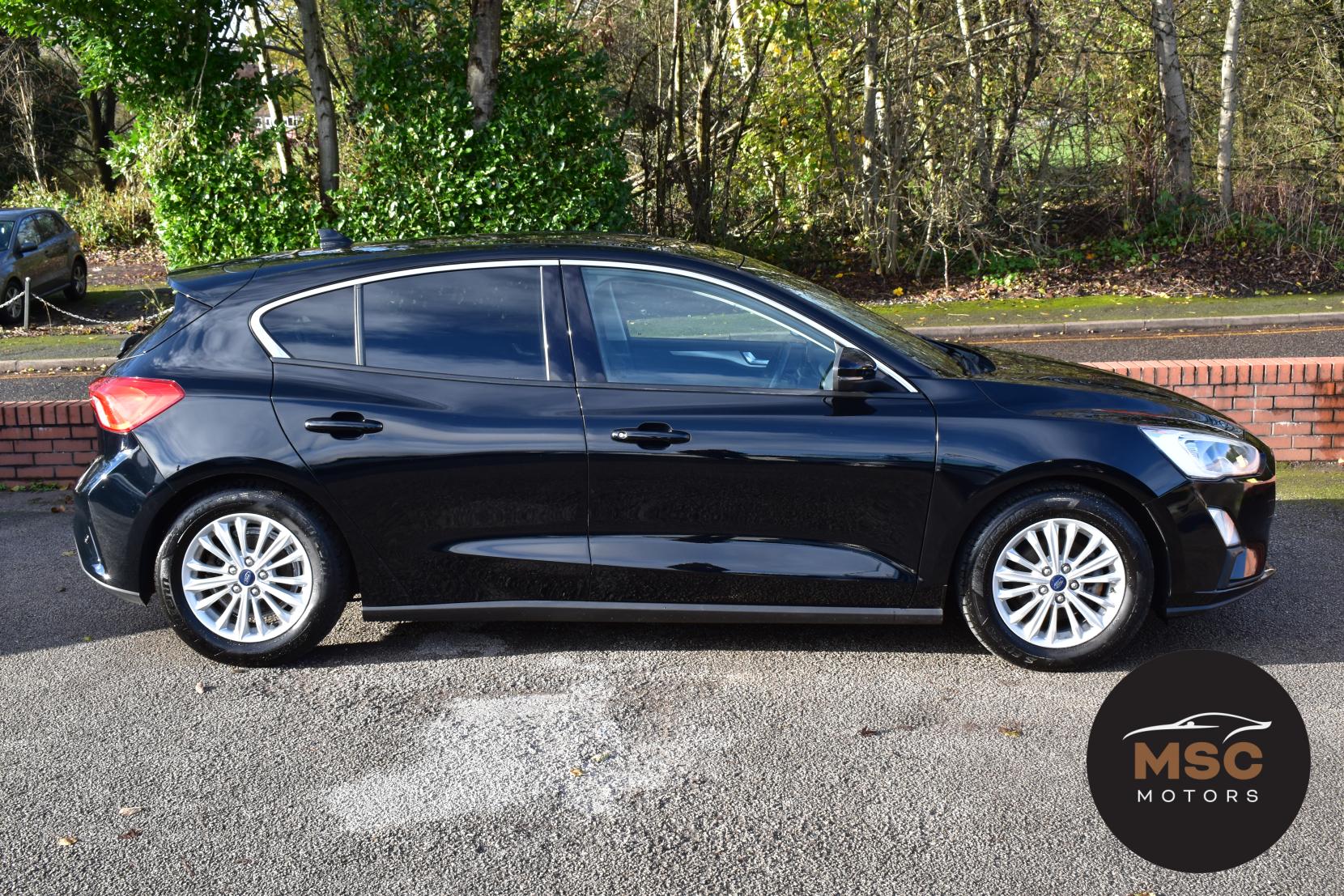 Ford Focus 1.0T EcoBoost Titanium Hatchback 5dr Petrol Manual Euro 6 (s/s) (125 ps)