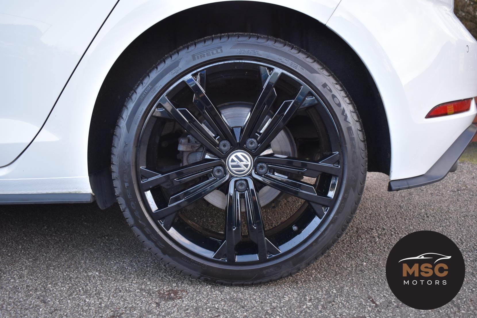 Volkswagen Golf 2.0 TDI BlueMotion Tech GTD Hatchback 5dr Diesel Manual Euro 6 (s/s) (184 ps)