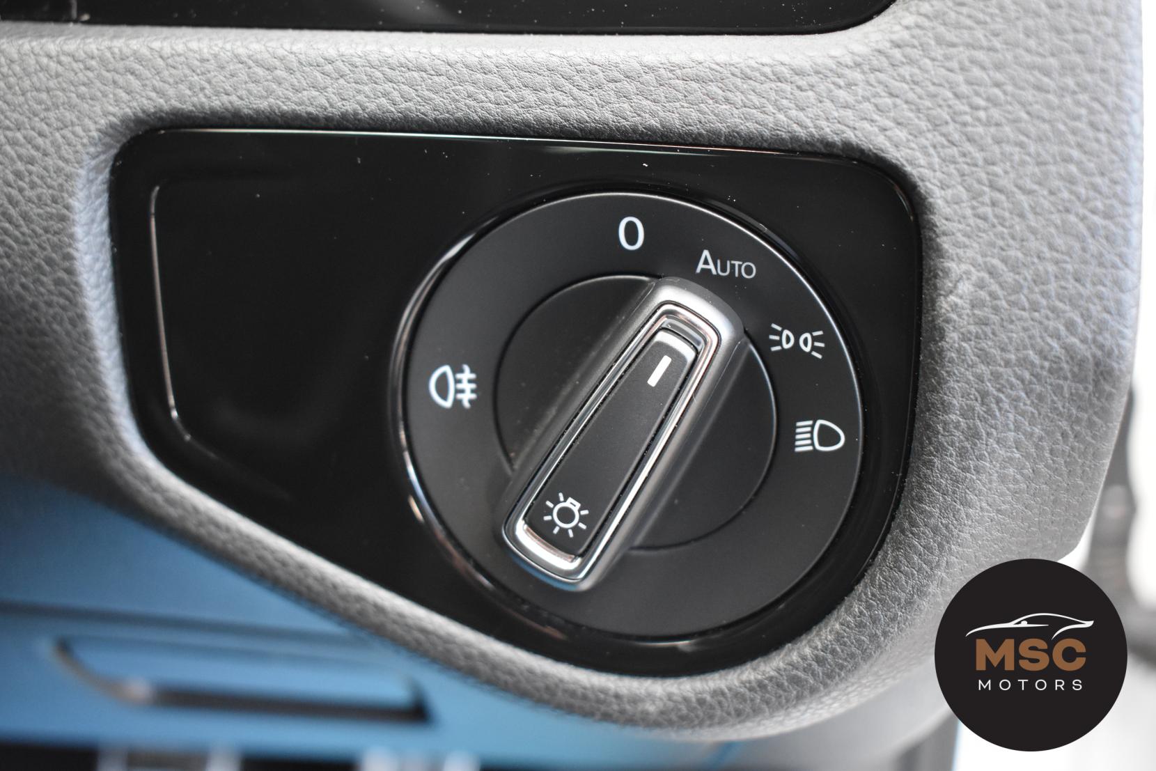 Volkswagen Golf 2.0 TDI BlueMotion Tech GTD Hatchback 5dr Diesel Manual Euro 6 (s/s) (184 ps)