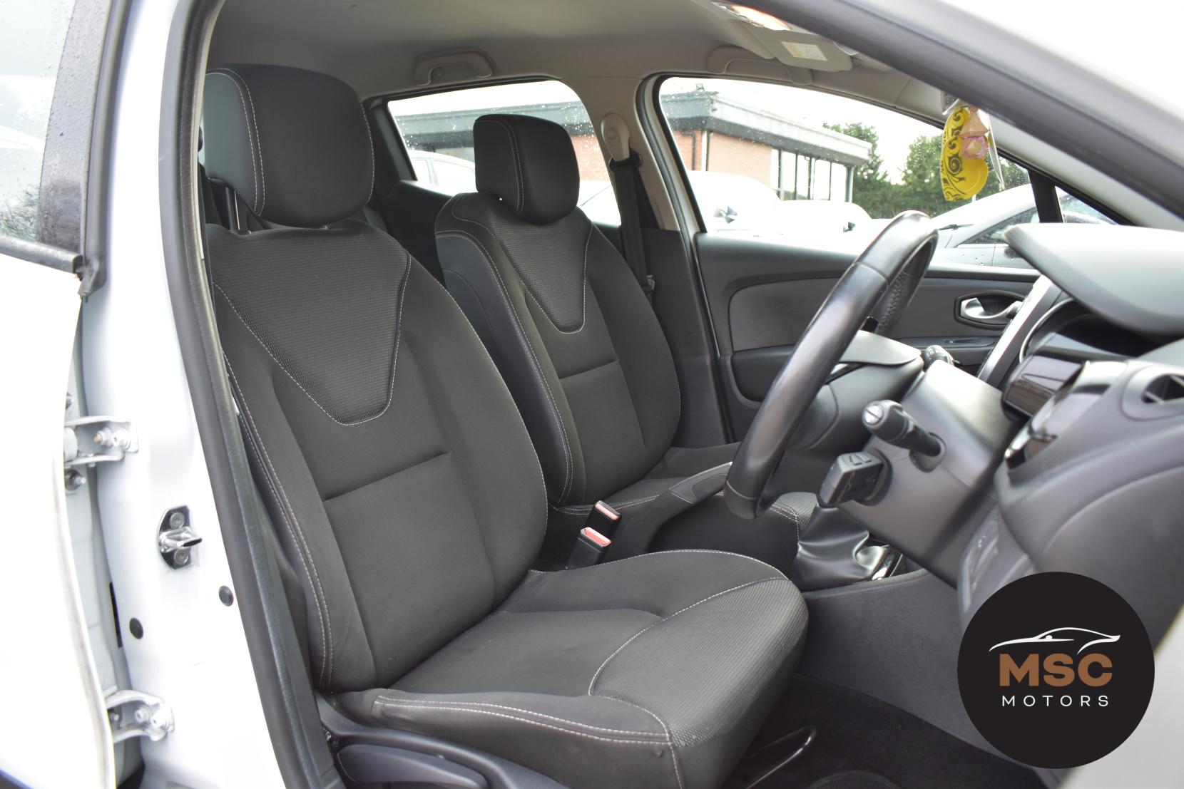 Renault Clio 1.2 16V Dynamique Nav Hatchback 5dr Petrol Manual Euro 6 (75 ps)