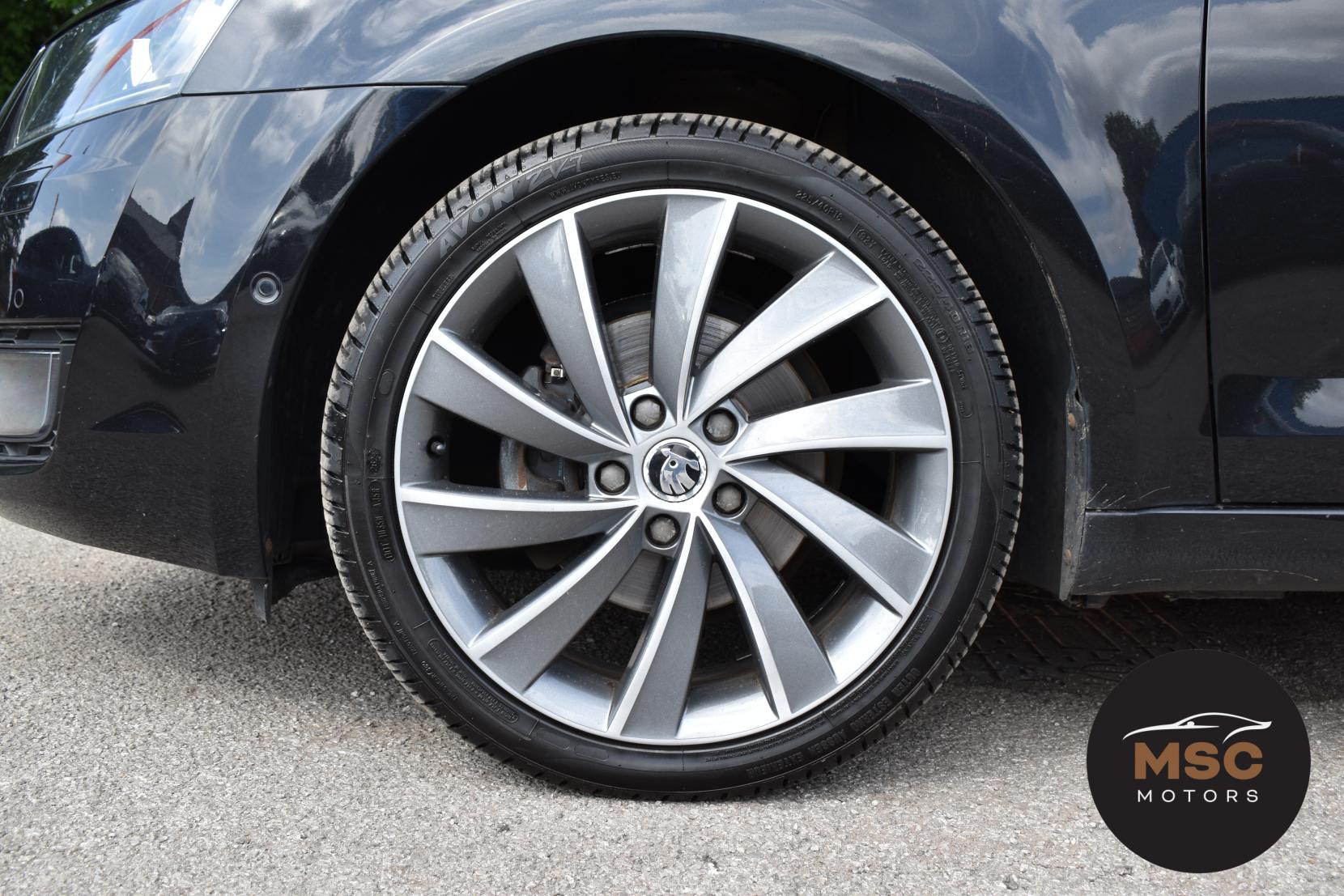 Skoda Octavia 2.0 TDI Laurin & Klement Estate 5dr Diesel Manual Euro 5 (s/s) (150 ps)