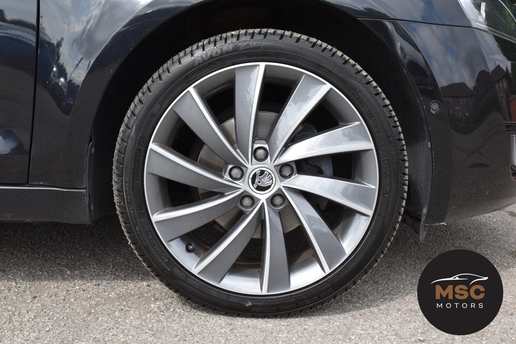 Skoda Octavia 2.0 TDI Laurin & Klement Estate 5dr Diesel Manual Euro 5 (s/s) (150 ps)