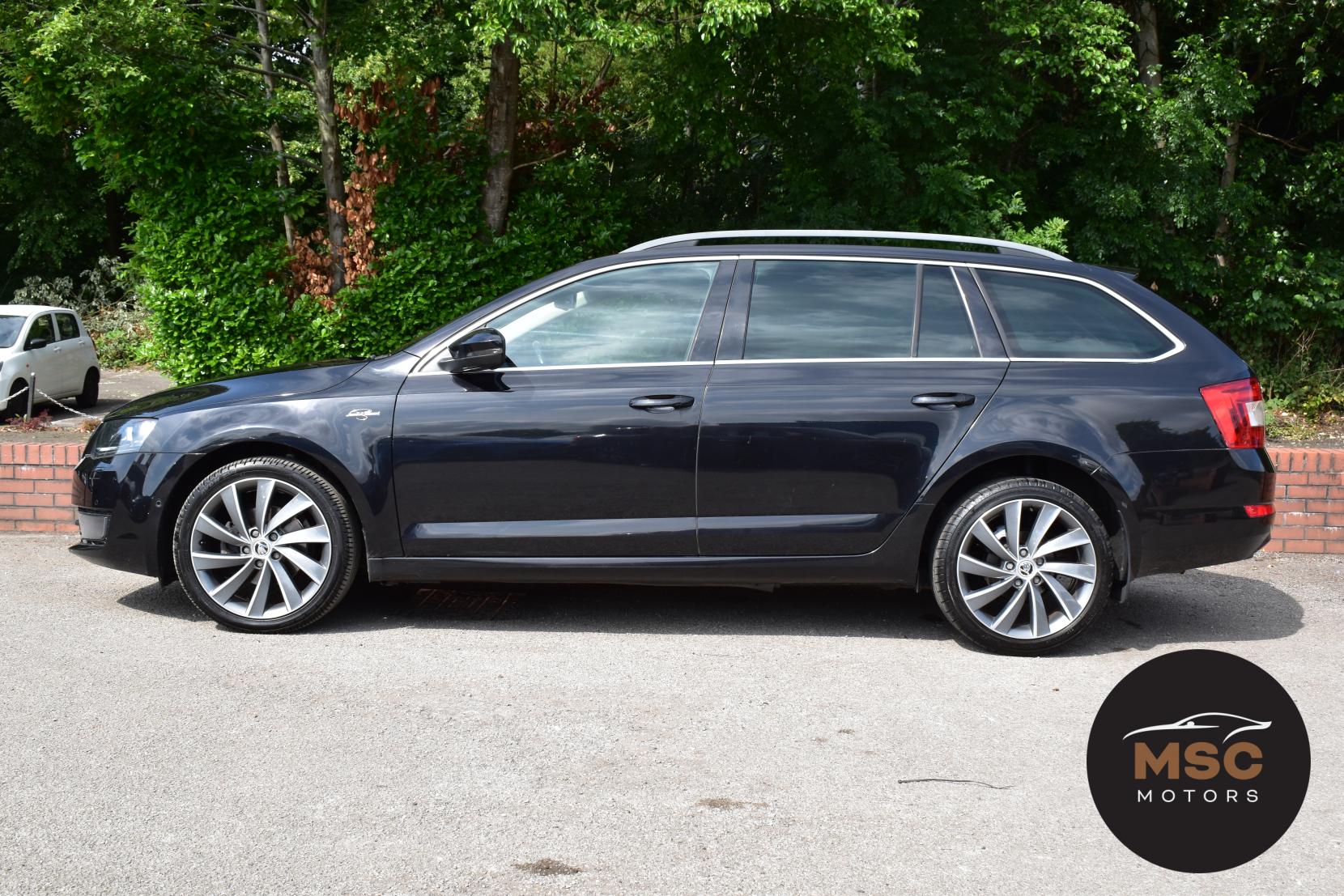Skoda Octavia 2.0 TDI Laurin & Klement Estate 5dr Diesel Manual Euro 5 (s/s) (150 ps)