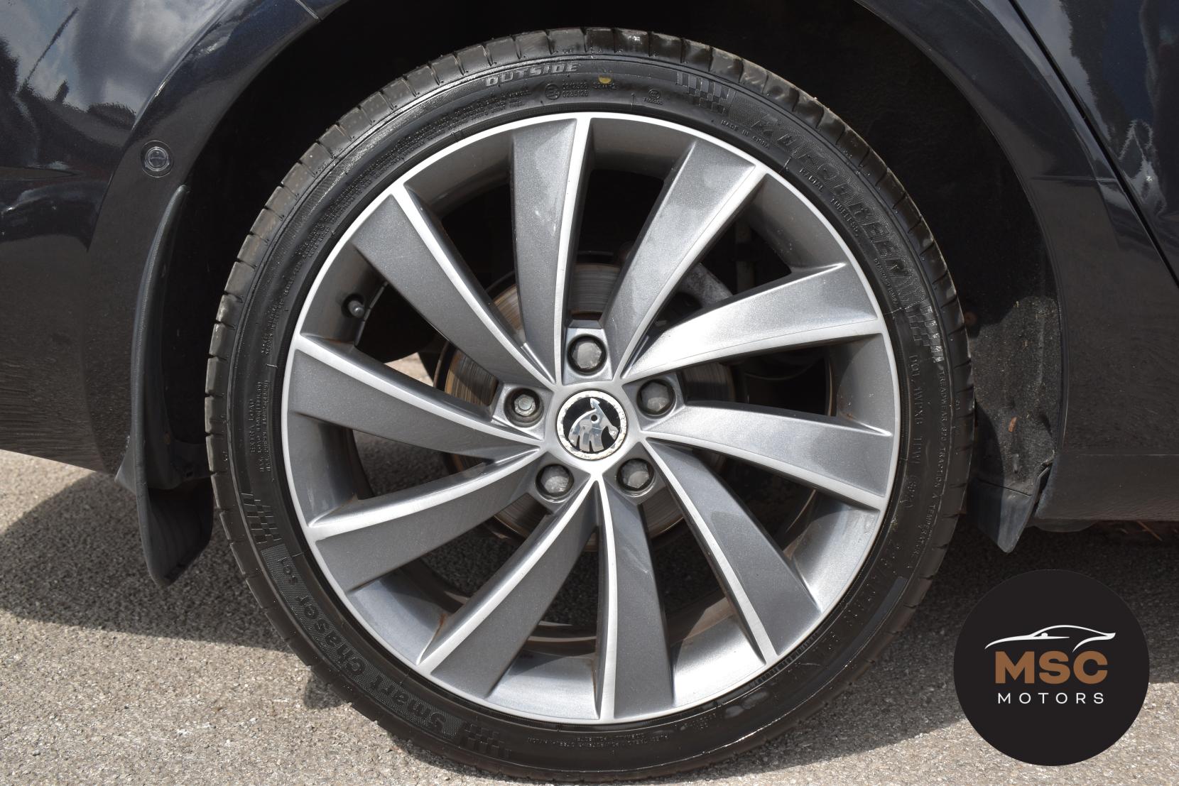 Skoda Octavia 2.0 TDI Laurin & Klement Estate 5dr Diesel Manual Euro 5 (s/s) (150 ps)