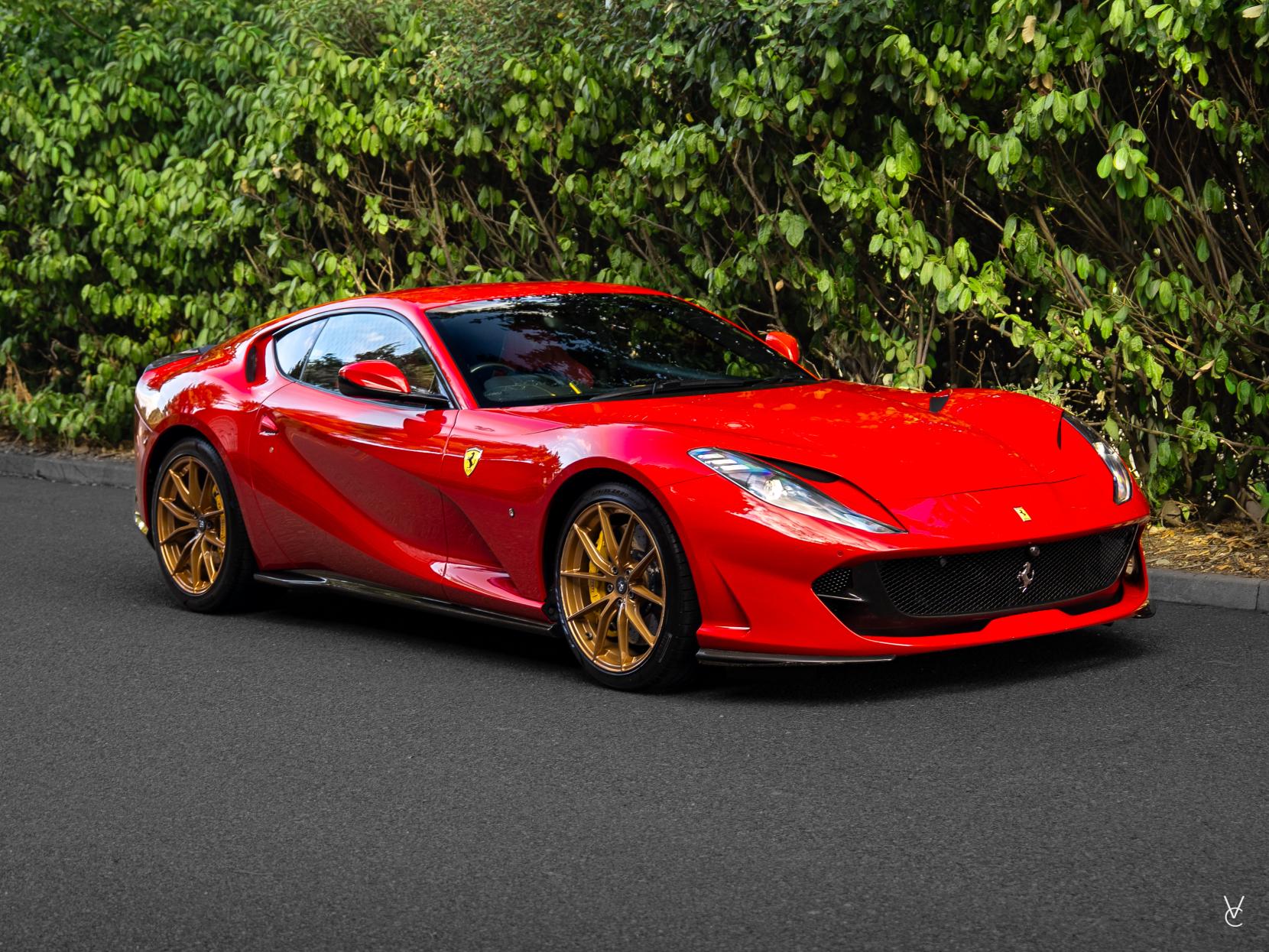 2018 Ferrari 812 Superfast 6.5 V12...