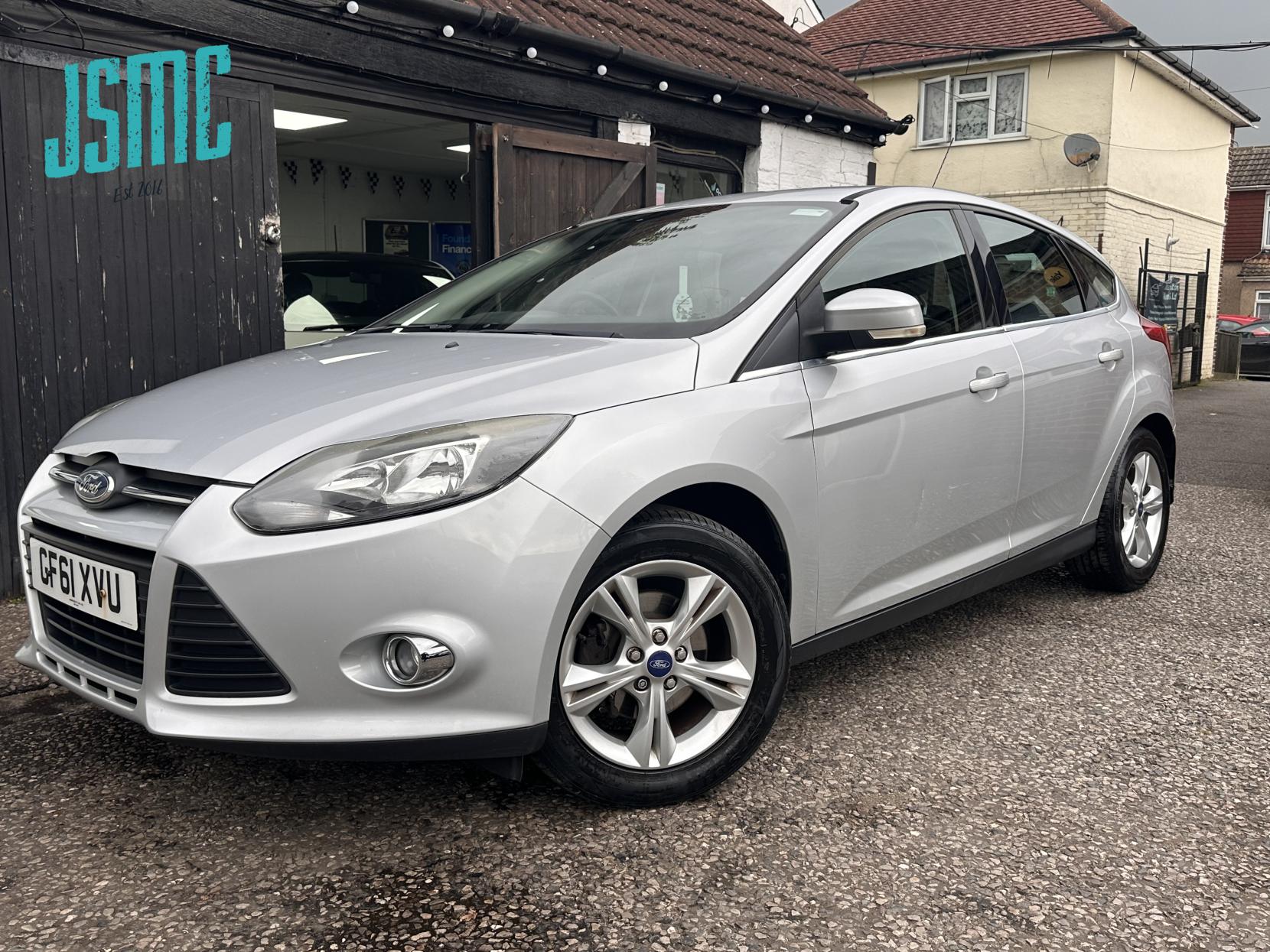 Ford Focus 1.6 Zetec Hatchback 5dr Petrol Manual Euro 5 (105 ps)