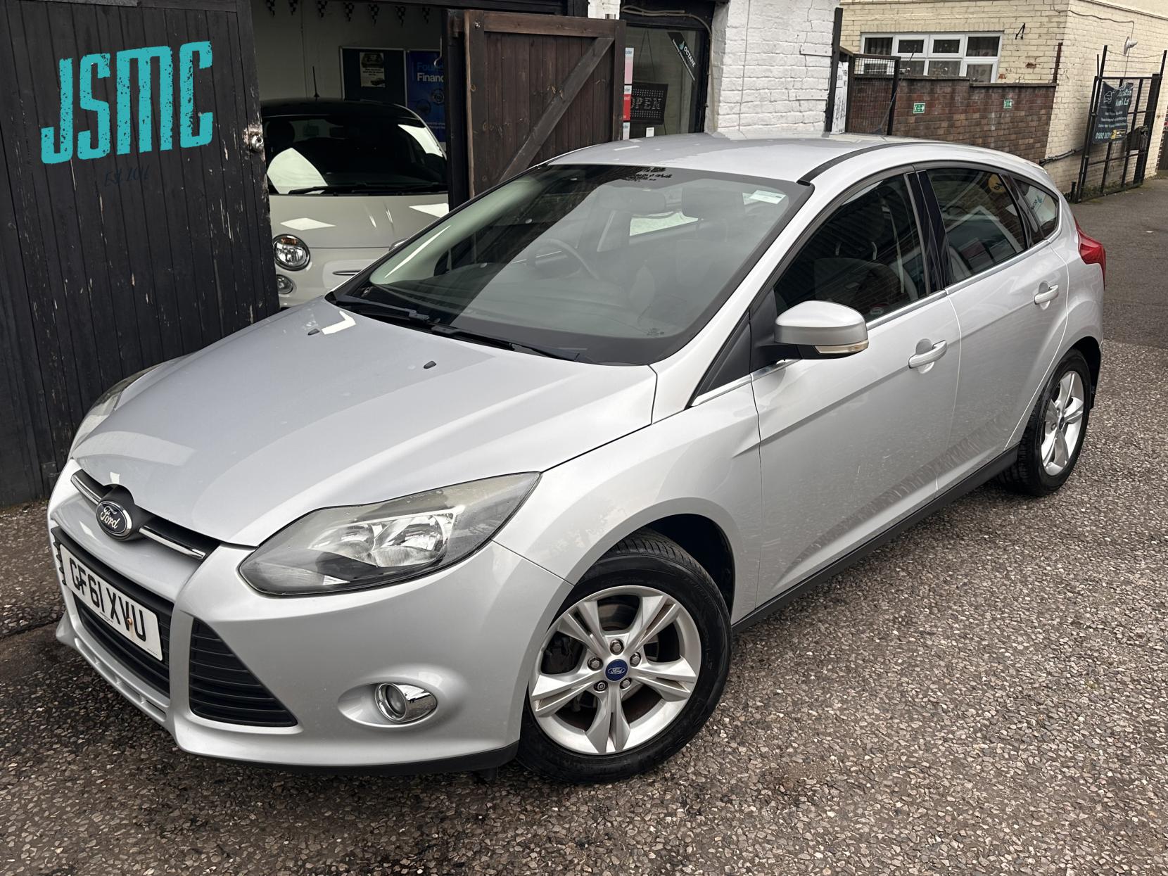 Ford Focus 1.6 Zetec Hatchback 5dr Petrol Manual Euro 5 (105 ps)