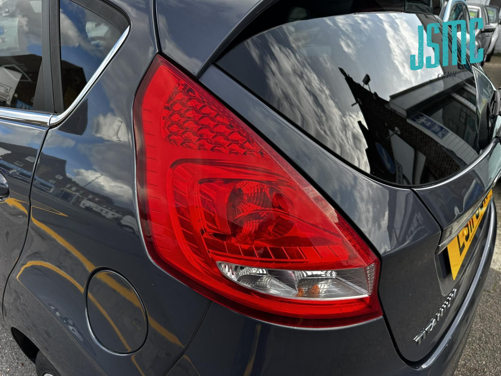 Ford Fiesta 1.4 Titanium Hatchback 5dr Petrol Automatic (154 g/km, 94 bhp)