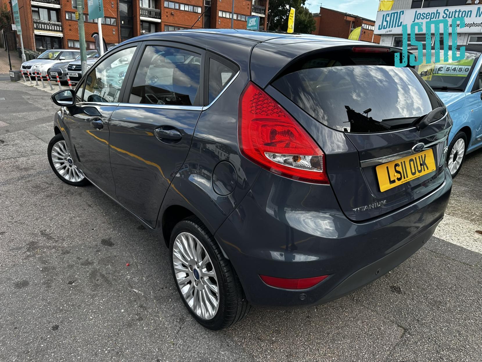 Ford Fiesta 1.4 Titanium Hatchback 5dr Petrol Automatic (154 g/km, 94 bhp)