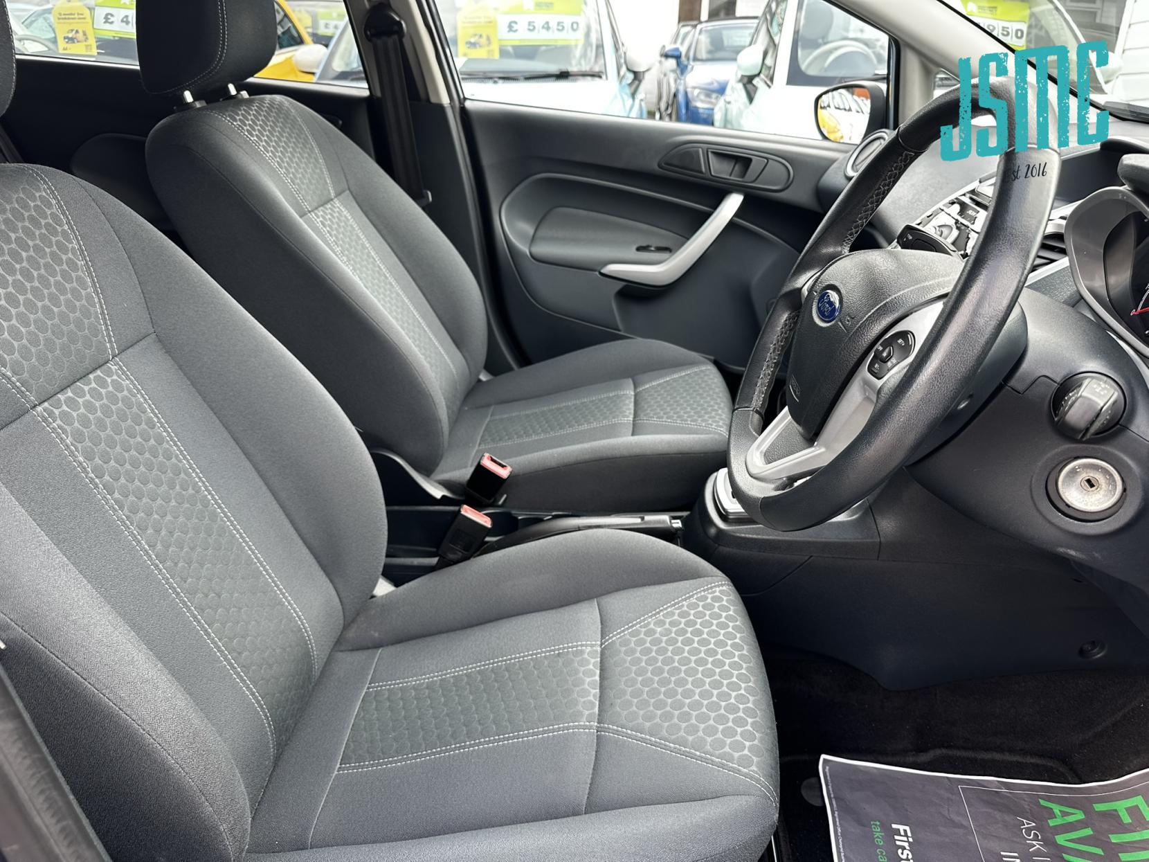 Ford Fiesta 1.4 Titanium Hatchback 5dr Petrol Automatic (154 g/km, 94 bhp)