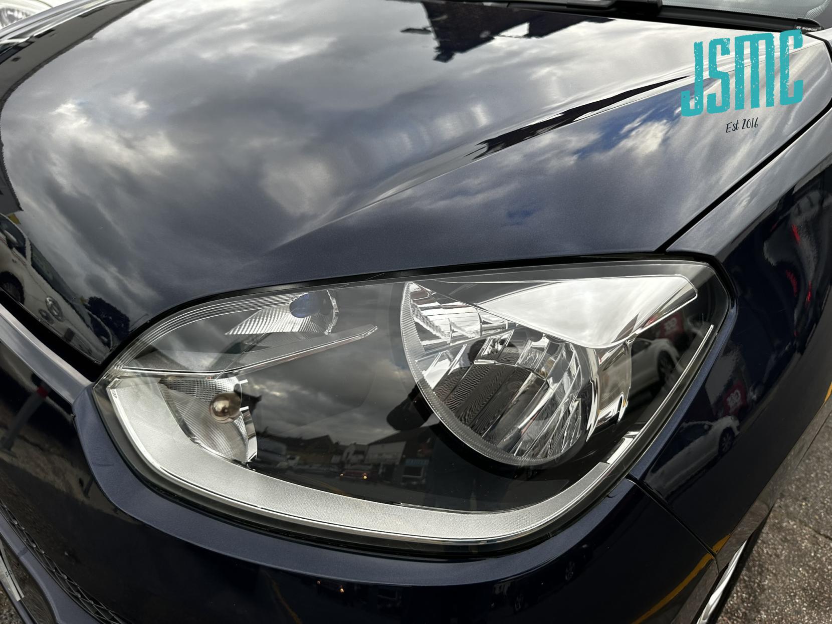 Volkswagen up! 1.0 High up! Hatchback 3dr Petrol ASG Euro 5 (75 ps)