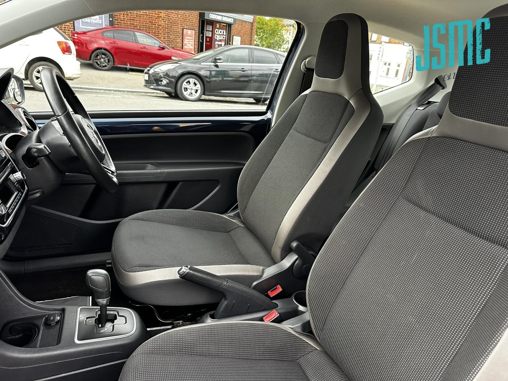 Volkswagen up! 1.0 High up! Hatchback 3dr Petrol ASG Euro 5 (75 ps)