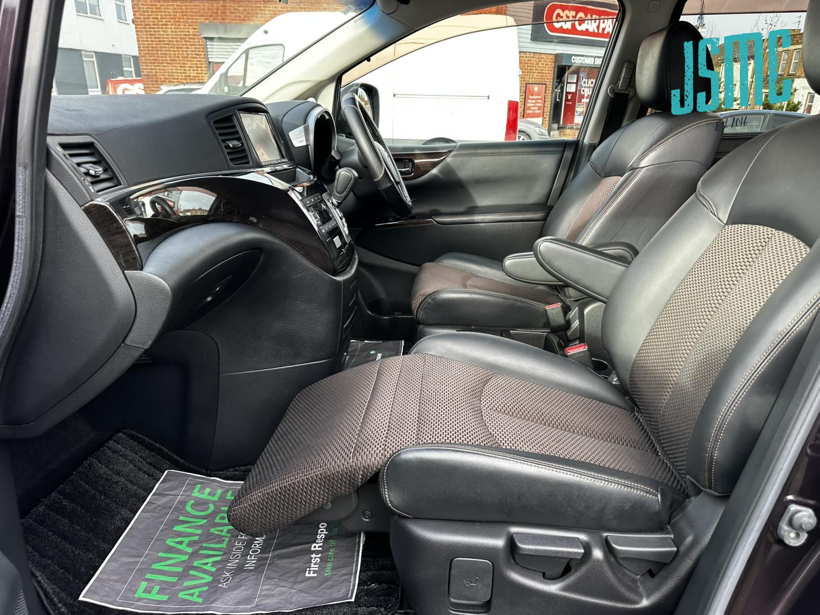 Nissan Elgrand 2.5 HIGHWAY STAR