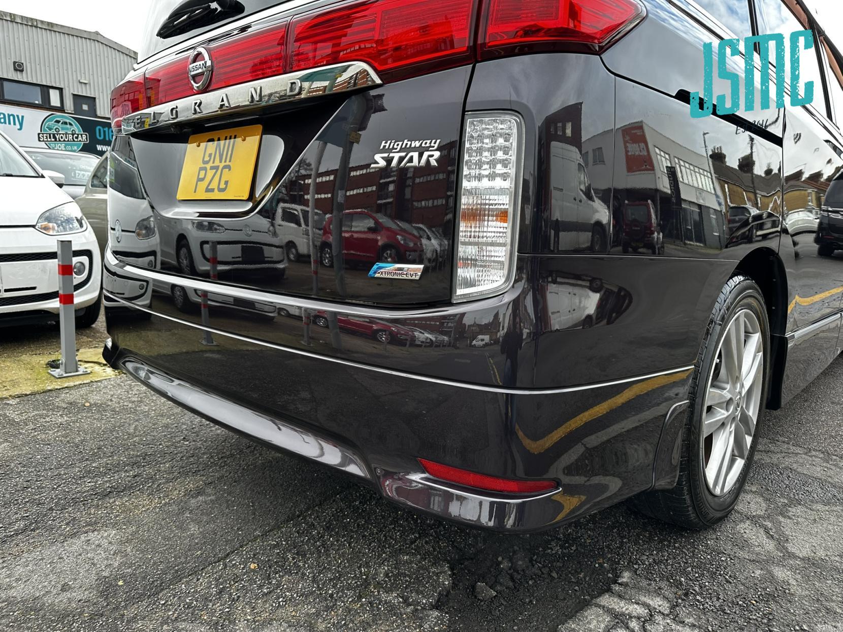 Nissan Elgrand 2.5 HIGHWAY STAR