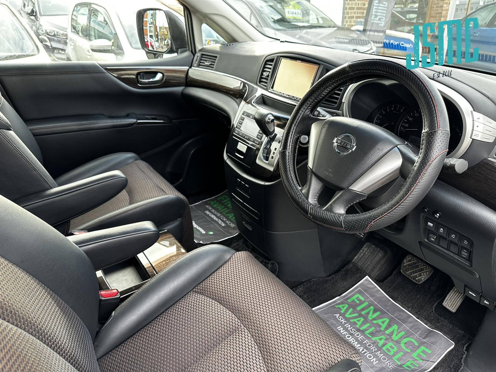 Nissan Elgrand 2.5 HIGHWAY STAR